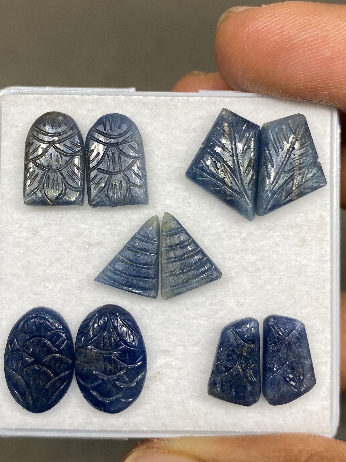 Stunning rare blue sapphire leaf carving fine quality pcs10 wt 42 cts size 11x9-14x10mm sapphire carving unheated untreated sapphire earring