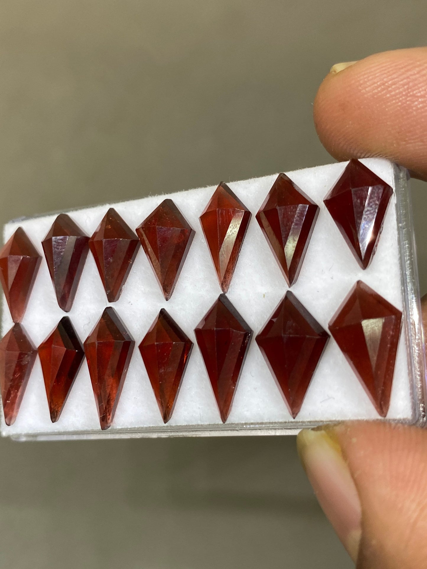 Awesome Red garnet kite step cuts aaa quality wt 32 cts pcs 14 size 13x6mm-13x8mm red  garnet stepcut hexagon