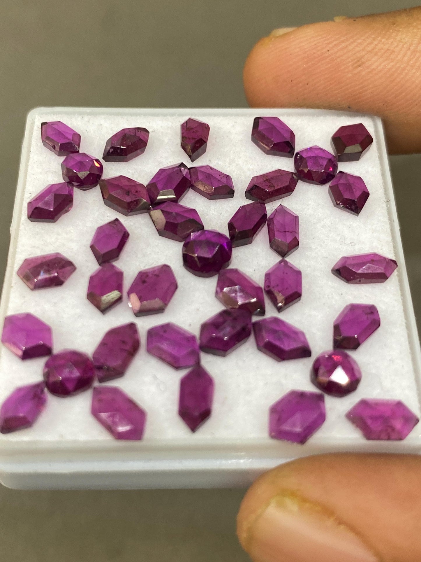 Gorgeous Rhodolite garnet hexagon step cuts Malaya aaa quality wt 20.50 cts pcs 37 size 5.8x3.2mm-6.5x4mm Rhodolite garnet stepcut hexagons