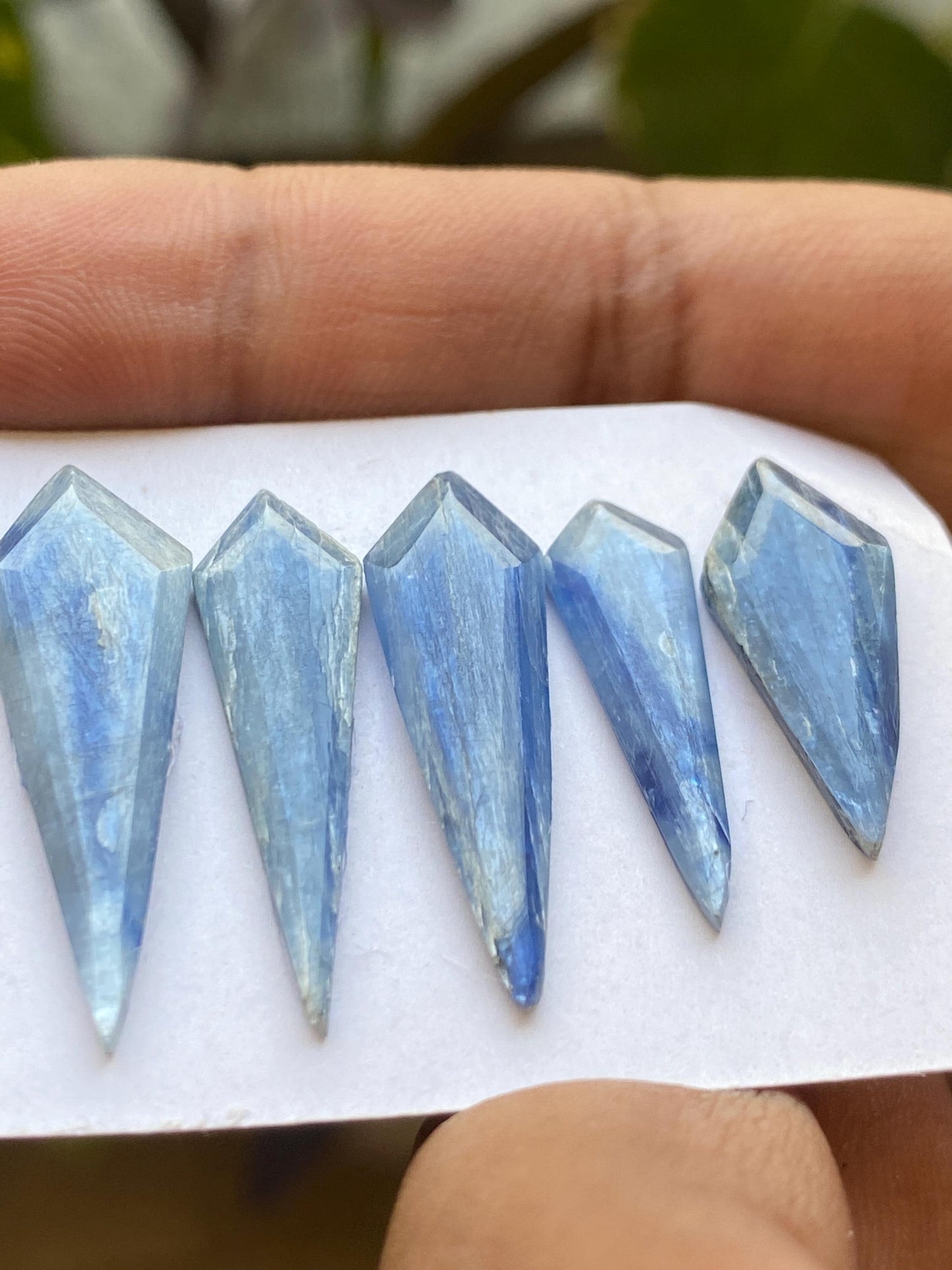 Cute rare sheen blue kyanite geometric kite flats fine quality wt 25 carats size 22x9-30x10mm pcs 5 sheen  kyanite blue kite