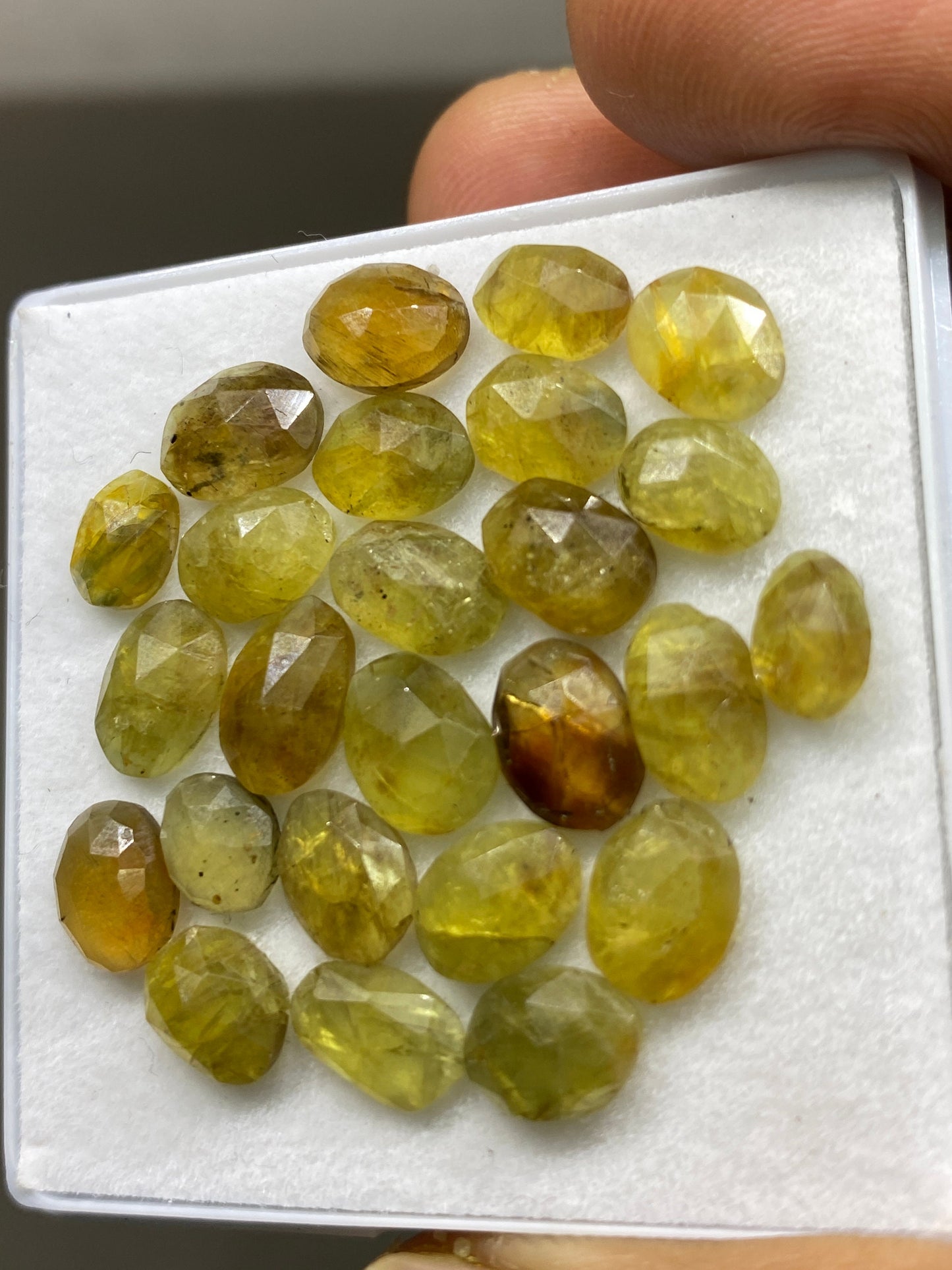 Stunning very rare Kenya mines yellow sapphire Bicolor rosecut wt 40 carats pcs 25 size 7x5-10x6mm sapphire rosecut gems