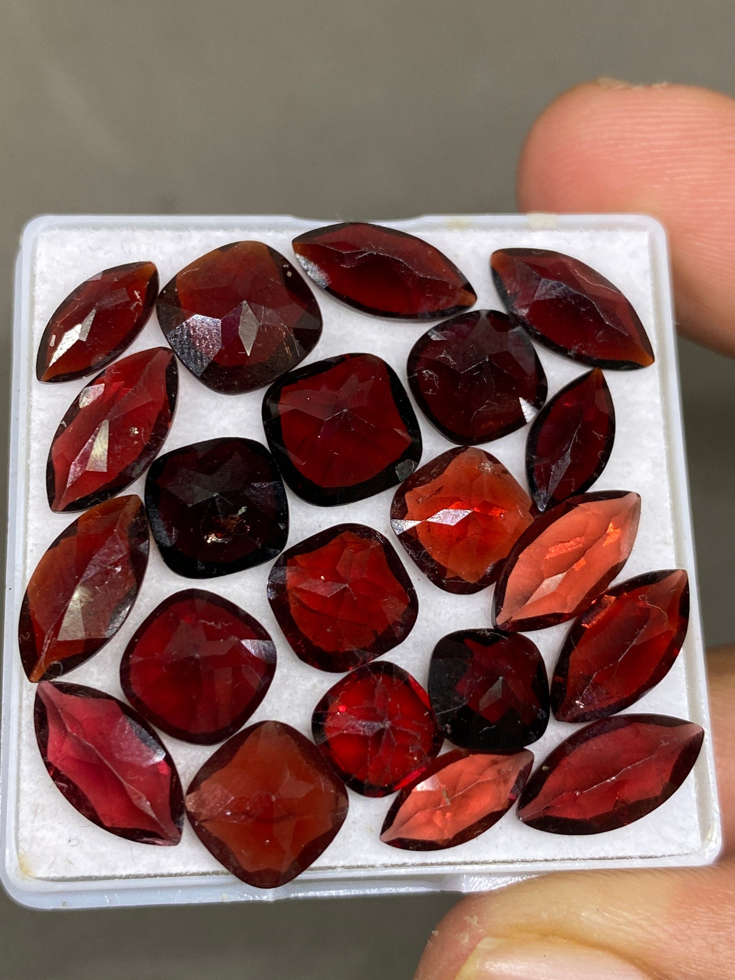 Rare Garnet cut mix shapes pcs 24 size 7mm-9mm wt 48 cts Garnet cut stone good quality January birth stone