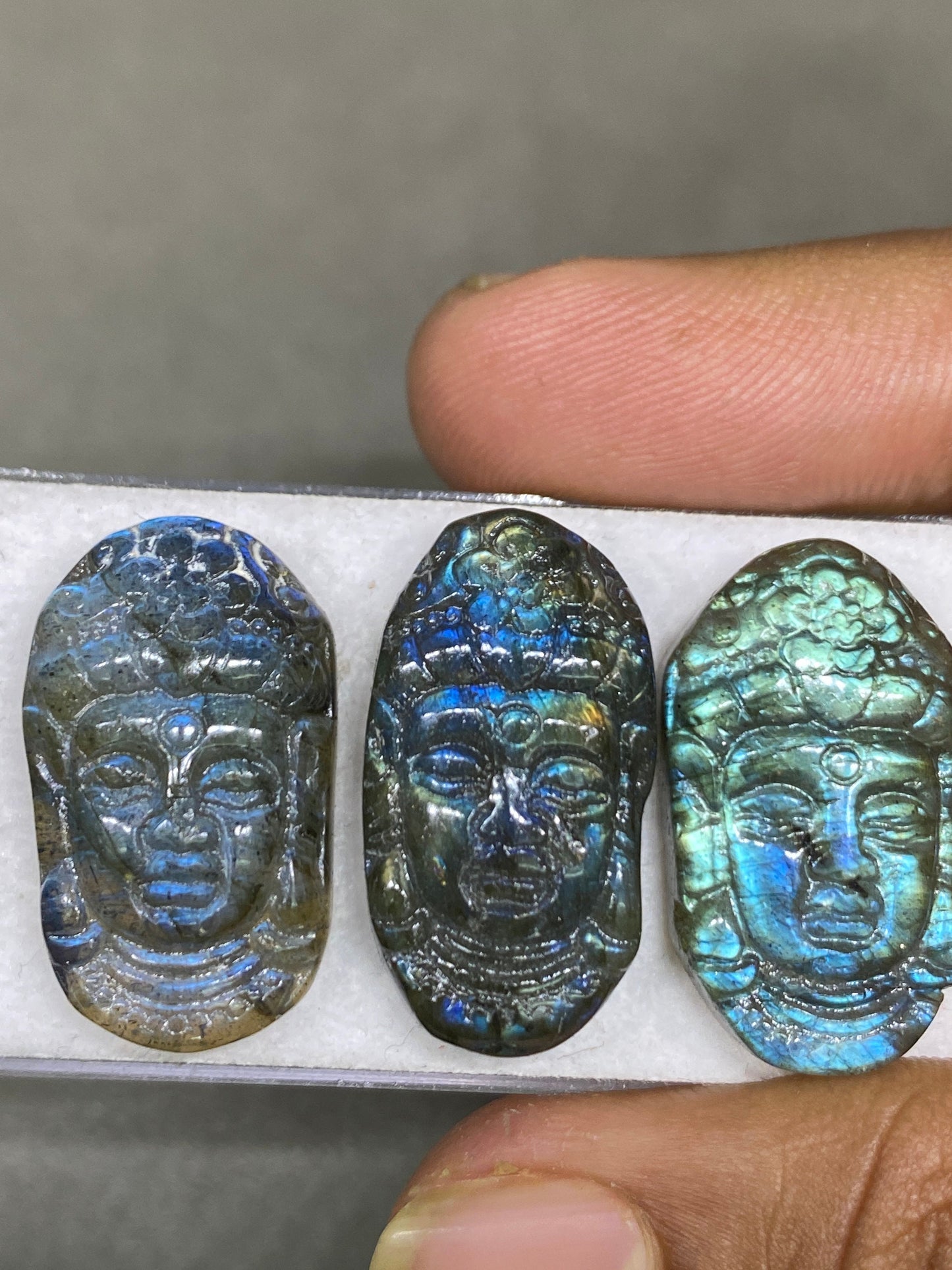 Stunning AAA Natural Blue fire labradorite Lord Face  carving aaa wt 70 cts pcs 3 size 26x15mm labradorite lord face  carving