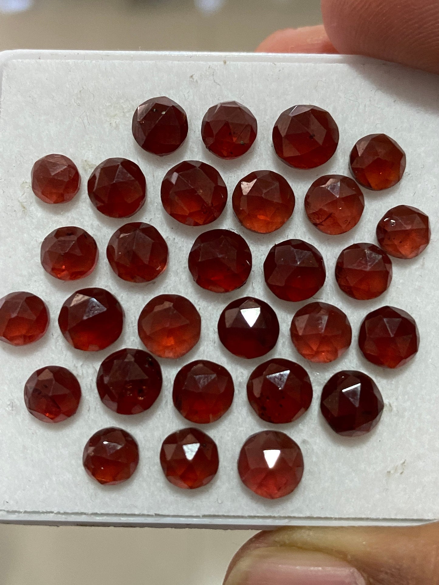 Gorgeous rare rosecut red garnet round rosecuts weight 35 carats pcs 29 size 5-6.5mm Fancy garnet rosecut