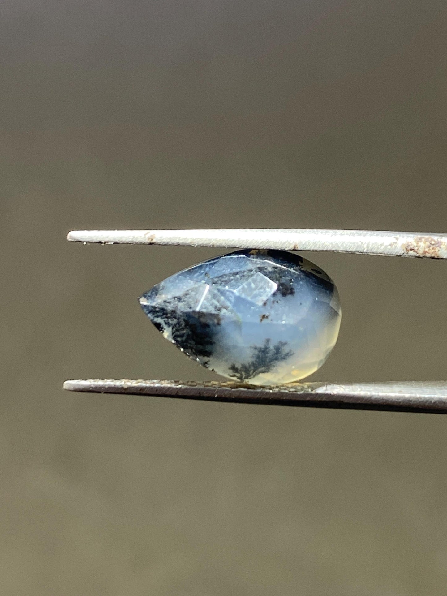 Stunning rare dendritic quartz agate plant pattern Pear shape cut stone ideal for ring pendant size 12.5x8.5mm weight 2.65 carats dendrite