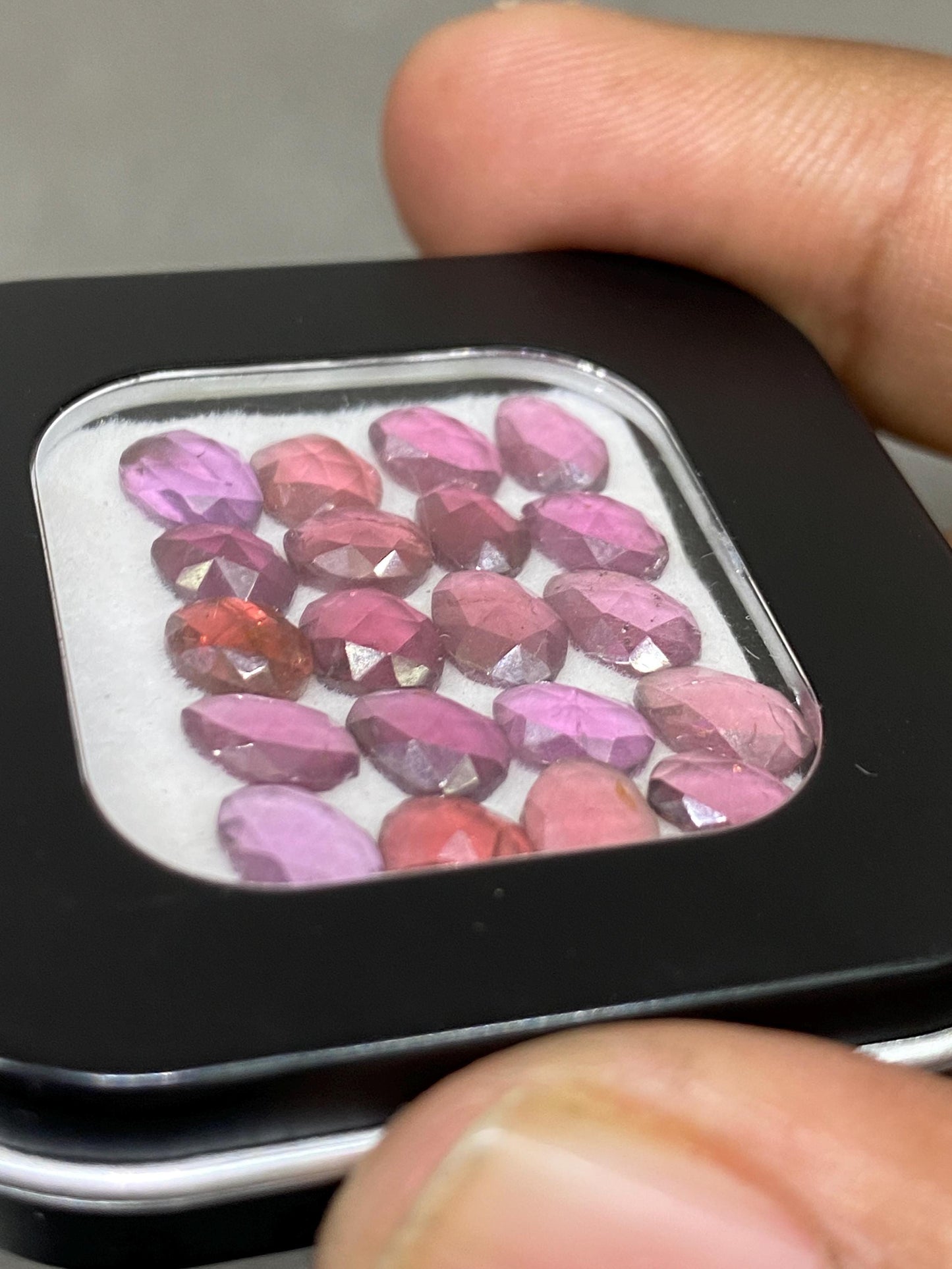 Rhodolite garnet Rosecut beautiful Rosecut size wt 15.60 cts pcs 20 size 6x4mm-8x5mm lovelot pink garnet Rosecut rhodolite garnet slices