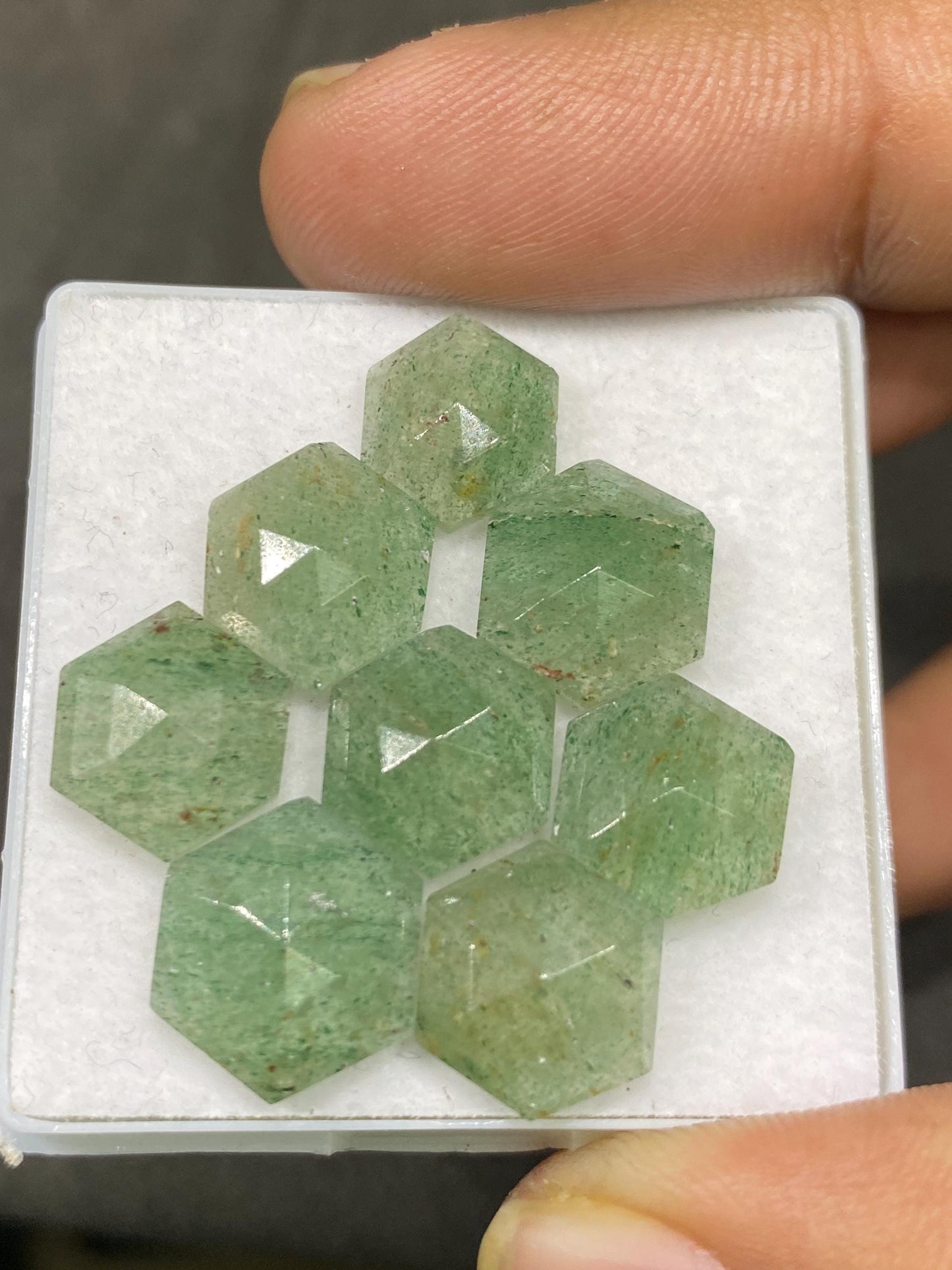 Cute Green quartz step cut hexagon shape  wt 32 carats pcs 8 size 10mm-11mm green quartz rosecut gems rings pendants supply