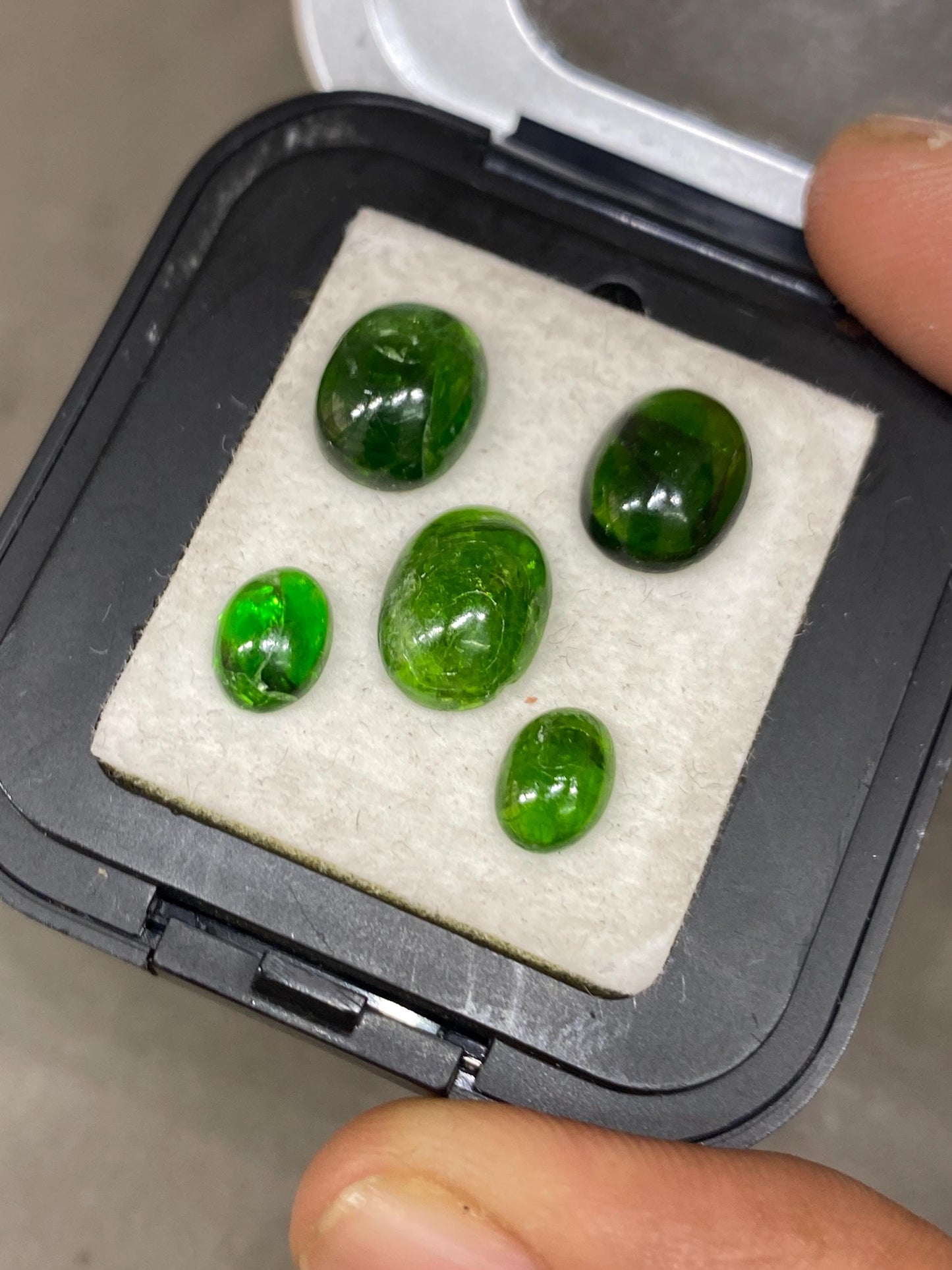 Fantastic Rare chrome diopside cabochons  vivid green color weight  carats size pcs 5 Chrome diopside