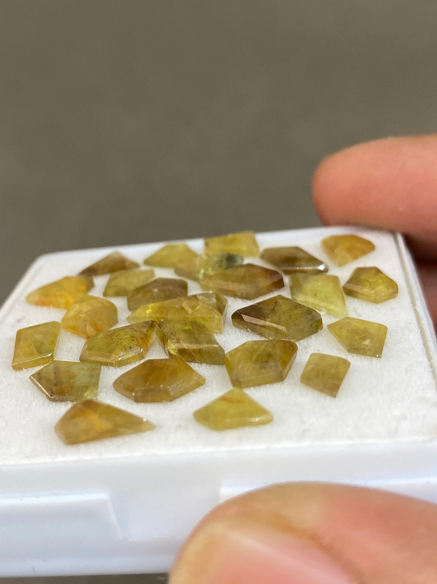 Mesmerising very rare Tanzania mines  yellow sapphire Bicolor geometric wt 26 carats pcs 25 size 5x4mm-11x7mm  sapphire stepcut