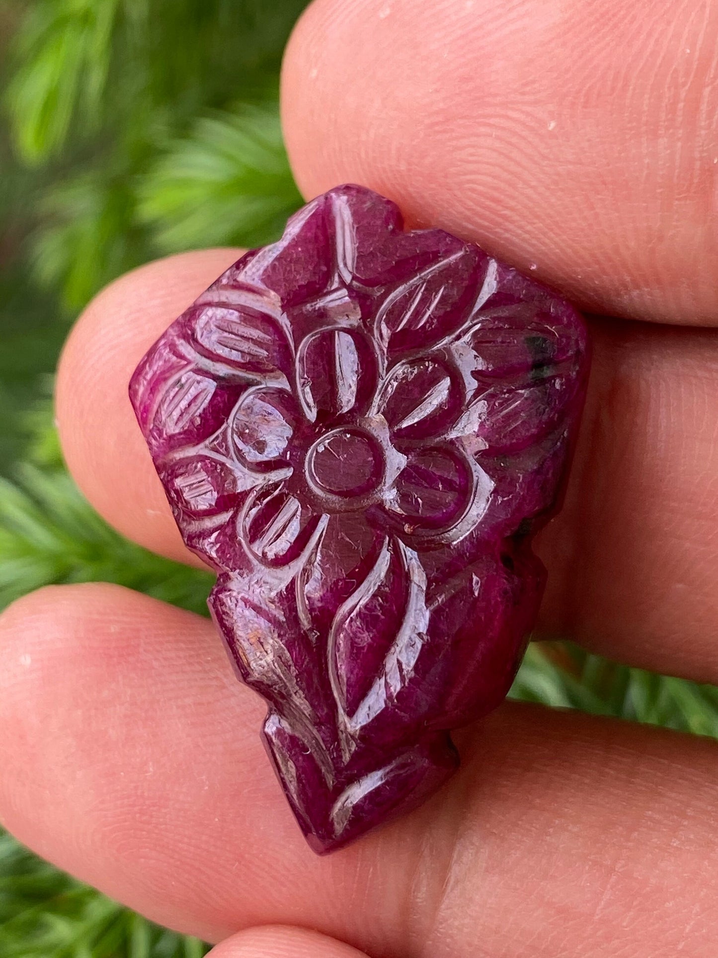 Dazzling very rare huge size natural ruby handmade flower carving weight 40 carats size 31.5x22.5mm ideal for pendant ruby leaf carving