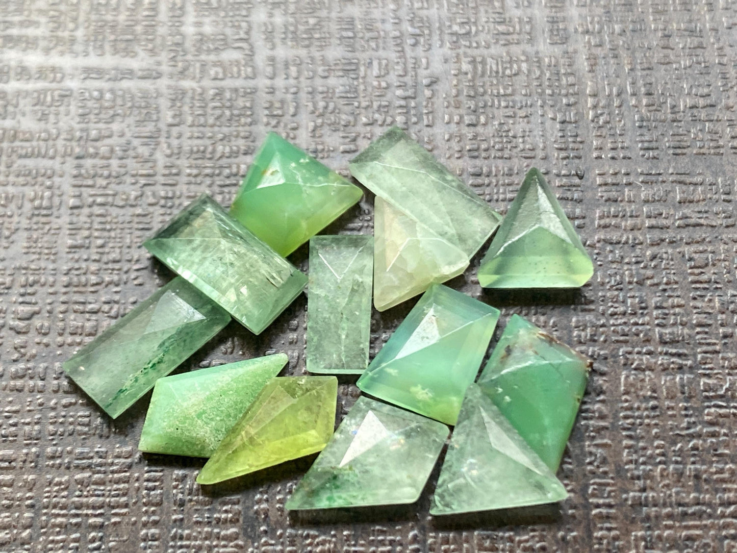 Vivacious chrysoprase  Geometric stepcut wholesale lot Pcs 13 weight 12.85 carats size 7x6mm-9x5mm chrysoprase stepcut