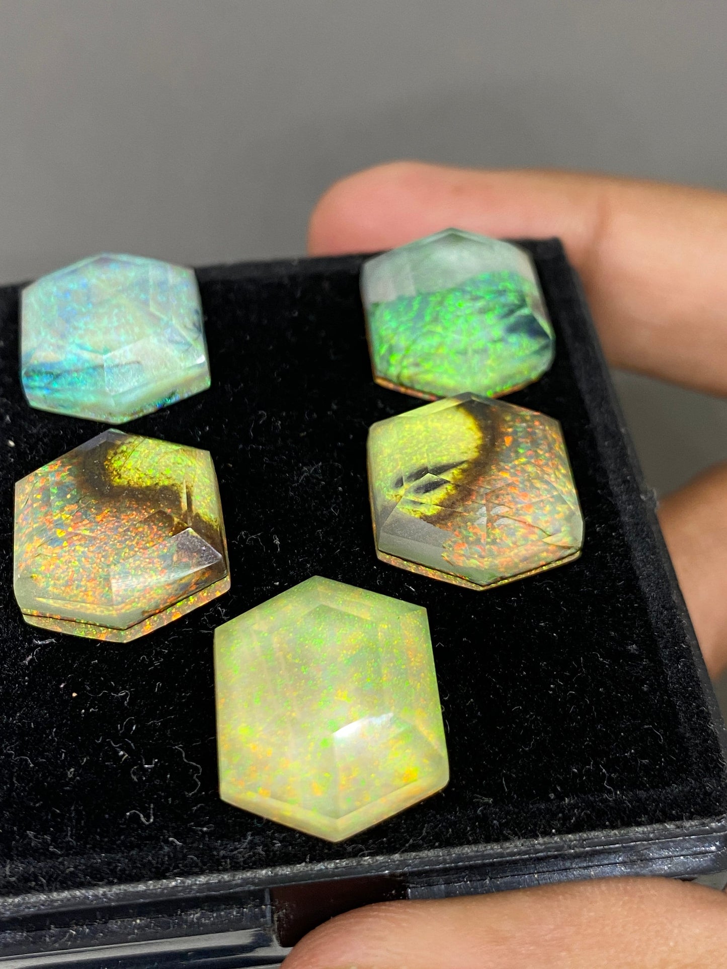 Gorgeous Multi fire sterling opal monarch opal crystal doublet hexagon stepcut wt 80 carats rare big size 15x18mm jewelry supply