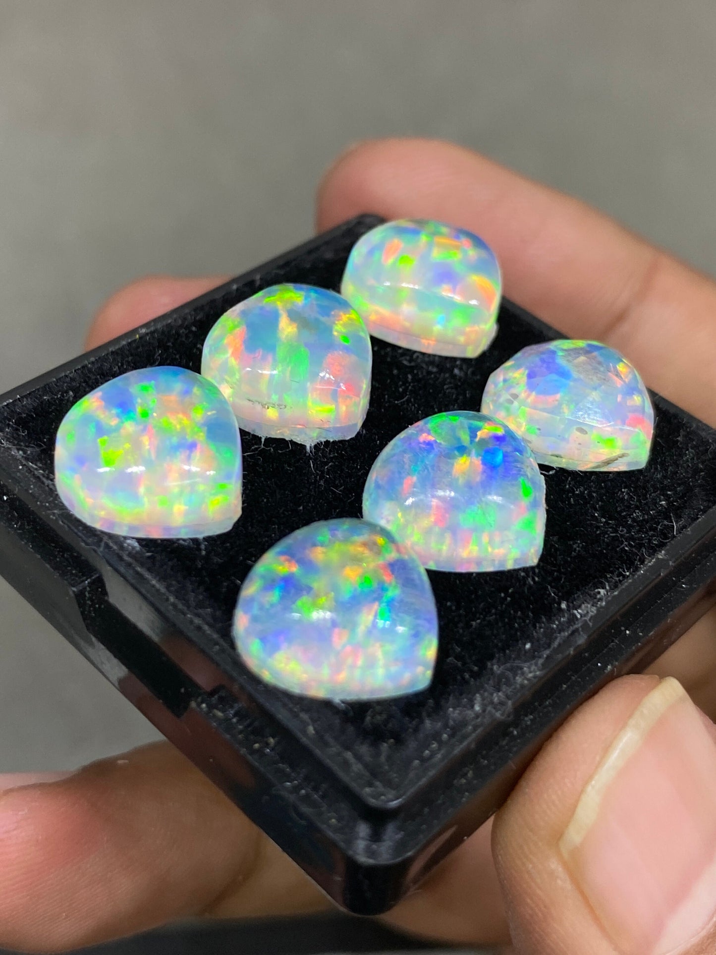 Stunning Multi fire aurora opal and crystal doublet heart  smooth and faceted cabs pcs 6 wt 19.5 carats  size 12mm ring pendant auroral opal