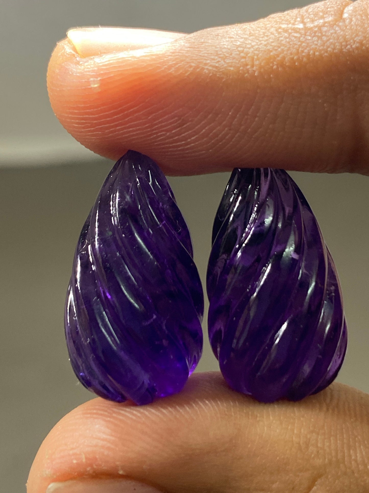 Natural Amethyst twisted drops hand carved earring set wt 52 cts pcs 2 size 23x13mm  lavender blue carving