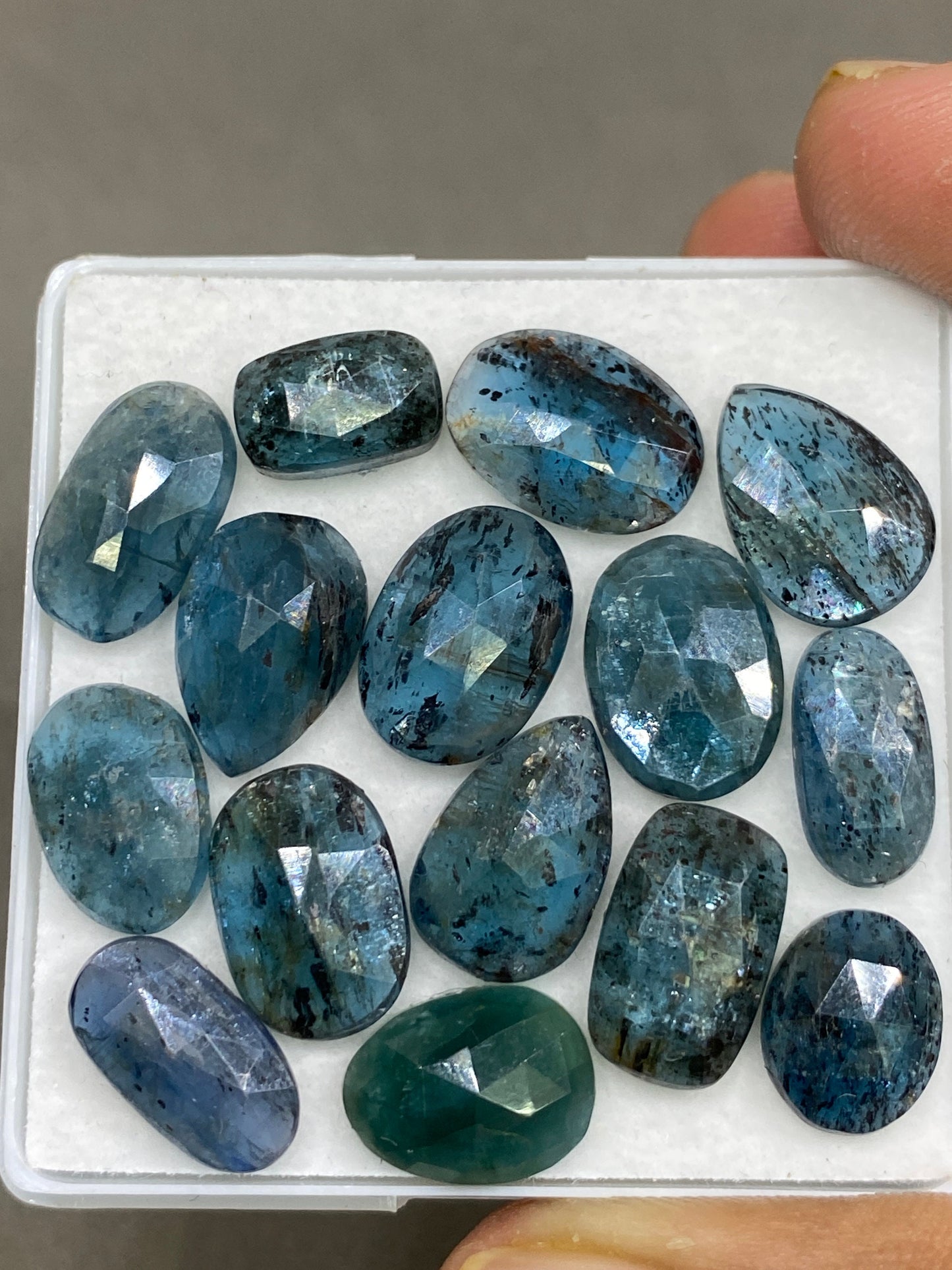 Very beautiful rare moss teal kyanite rosecut flats shape amazing quality lovely color weight 63 carats pieces 15 size 11x7-14x10mm rosecut