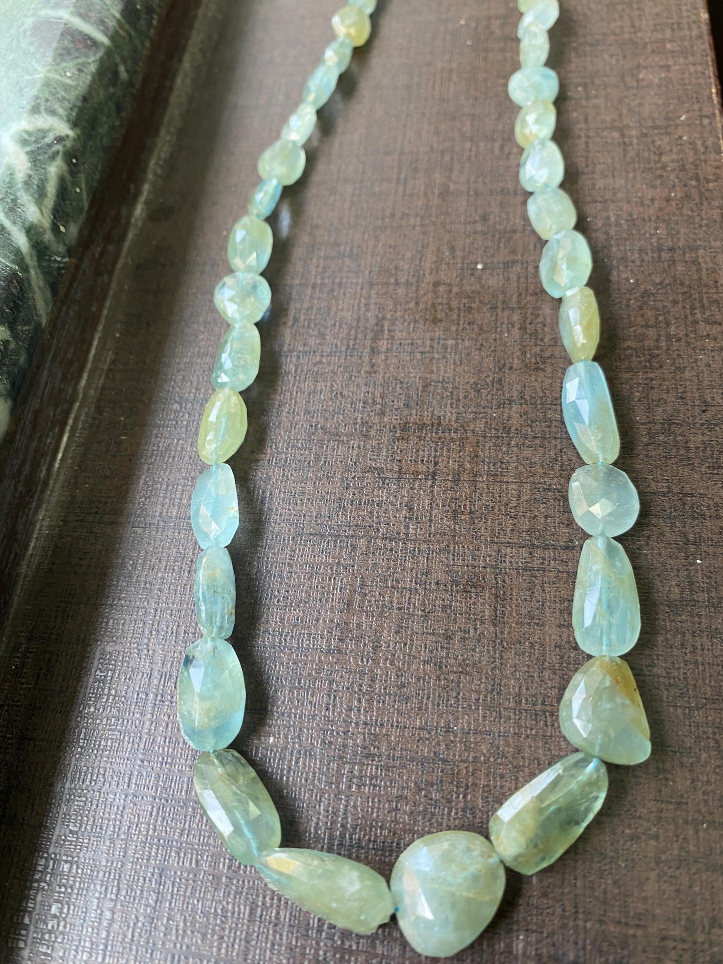 Beautiful Aquamarine faceted necklace weight  179.45 carats size 9x7 mm to 18x11mm length 18 inches