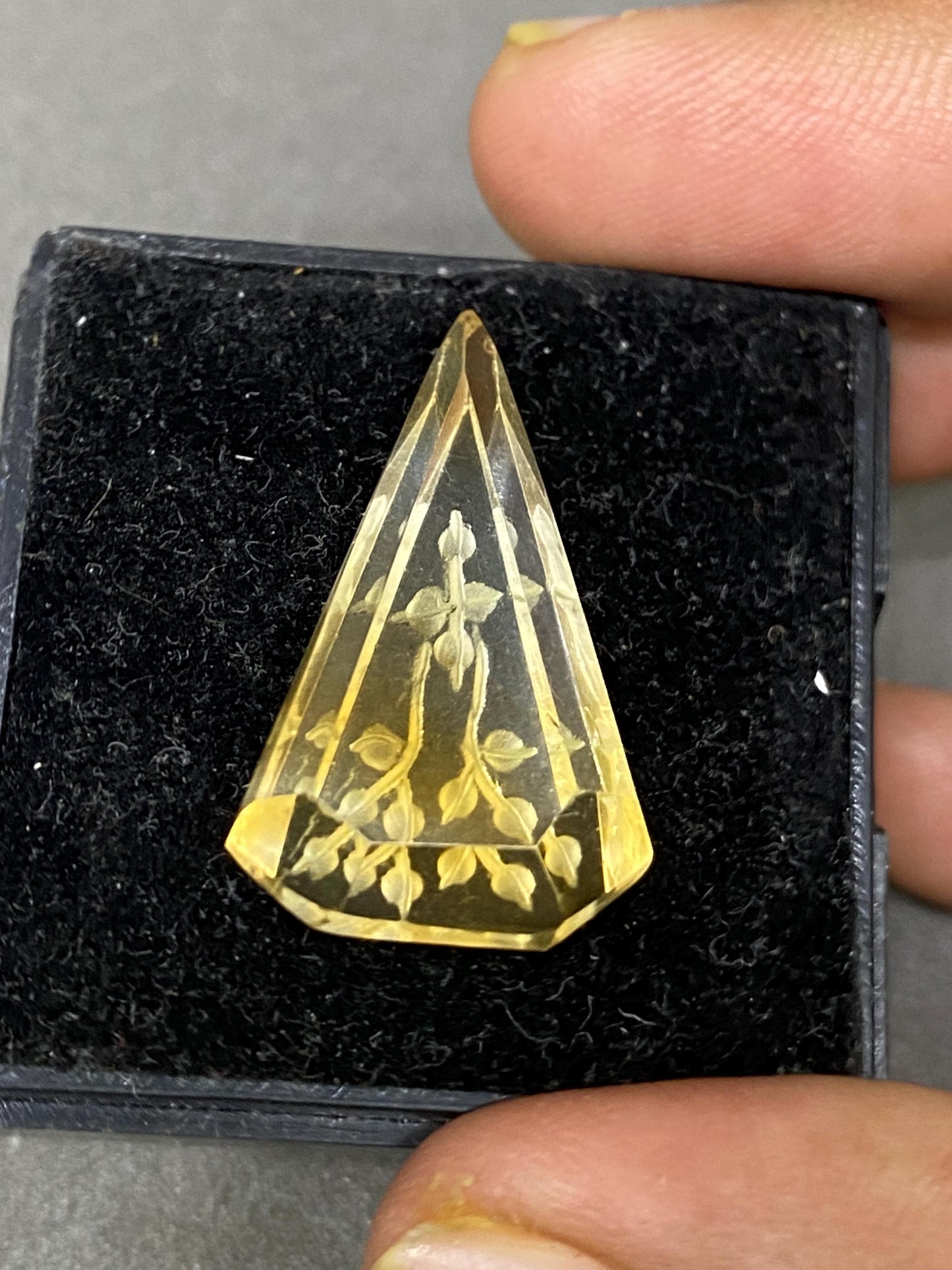 Lovely AAA Citrine intaglio carving cutstones wt 47 carats pcs 1 size 27x16mm citrine carving