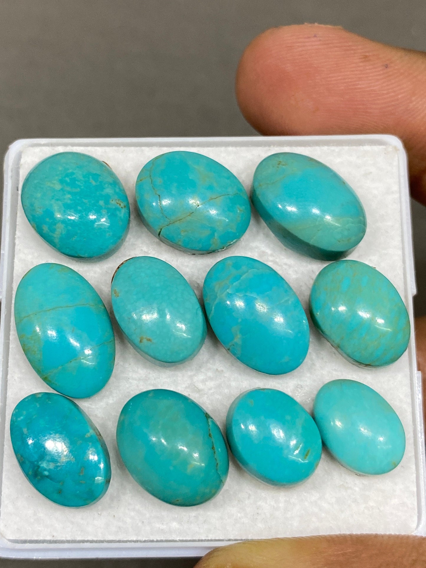 Gorgeous rare Turquoise cabochons  natural Arizona  mines smooth polished ovals pcs 11 wt 69 carats 12x9-16x10mm turquoise cabochons