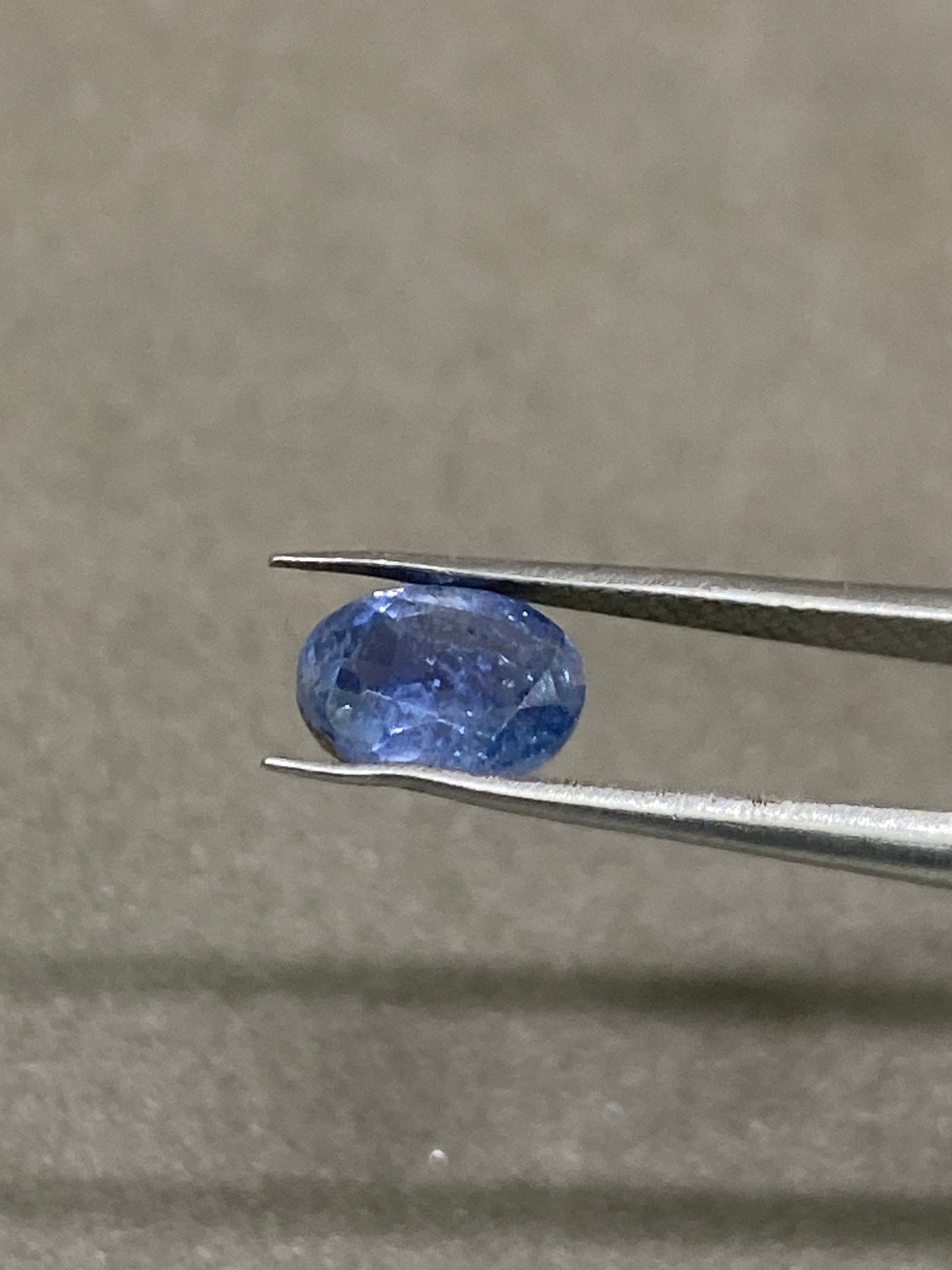 Rare blue sapphire oval aaa  natural unheated untreated weight 1.5 carats 7.7x5.7mm natural sapphire ring supply