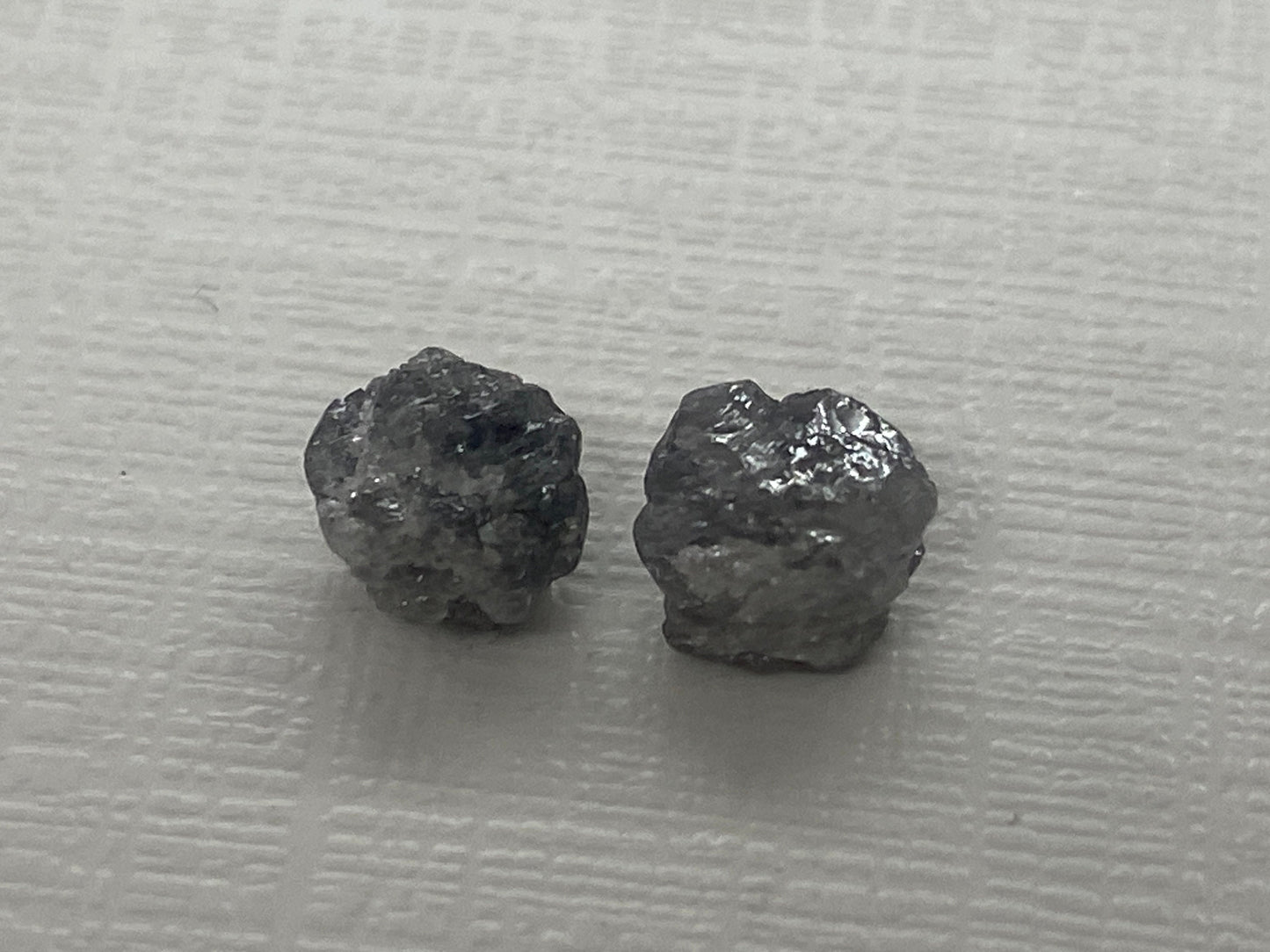 Natural Diamond raw pair ideal for earrings rough diamond pair wt 3.55 carats size 7.5x6.5mm diamond rough pair supply