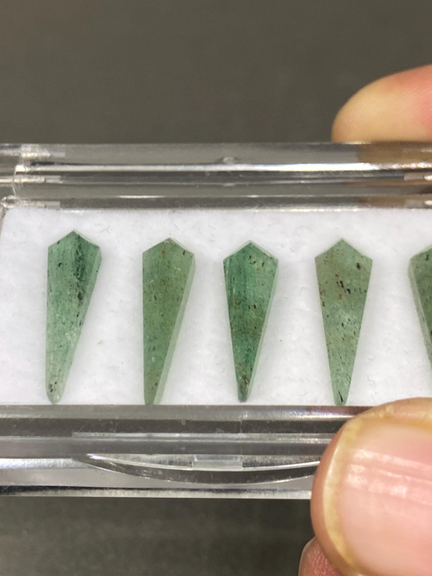 Stunning Green quartz step cut kite shape  wt 18.60 carats pcs 5 size 22x7-24x7mm green quartz rosecut gems rings pendants supply