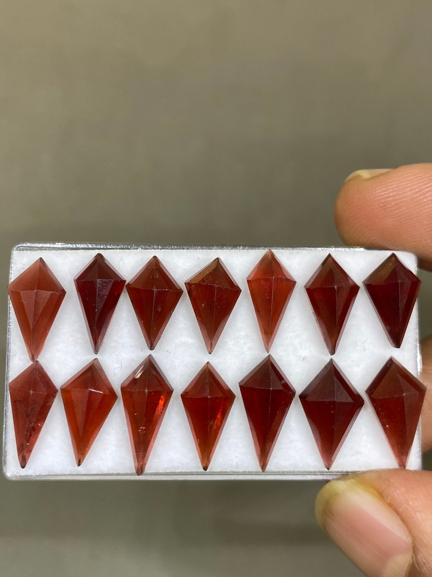 Awesome Red garnet kite step cuts aaa quality wt 32 cts pcs 14 size 13x6mm-13x8mm red  garnet stepcut hexagon