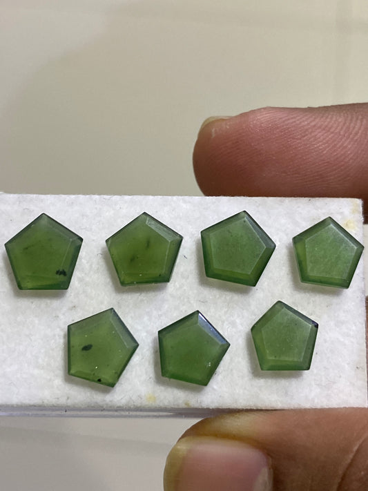 Fantastic serpentine Pentagon gems beautiful green serpentine mirror cut weight 12 carats size 9x8.5mm-10mm pcs 7 serpentine pentagon cut