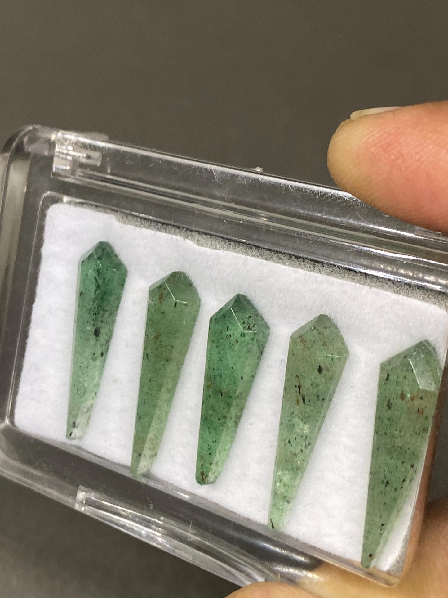 Stunning Green quartz step cut kite shape  wt 18.60 carats pcs 5 size 22x7-24x7mm green quartz rosecut gems rings pendants supply