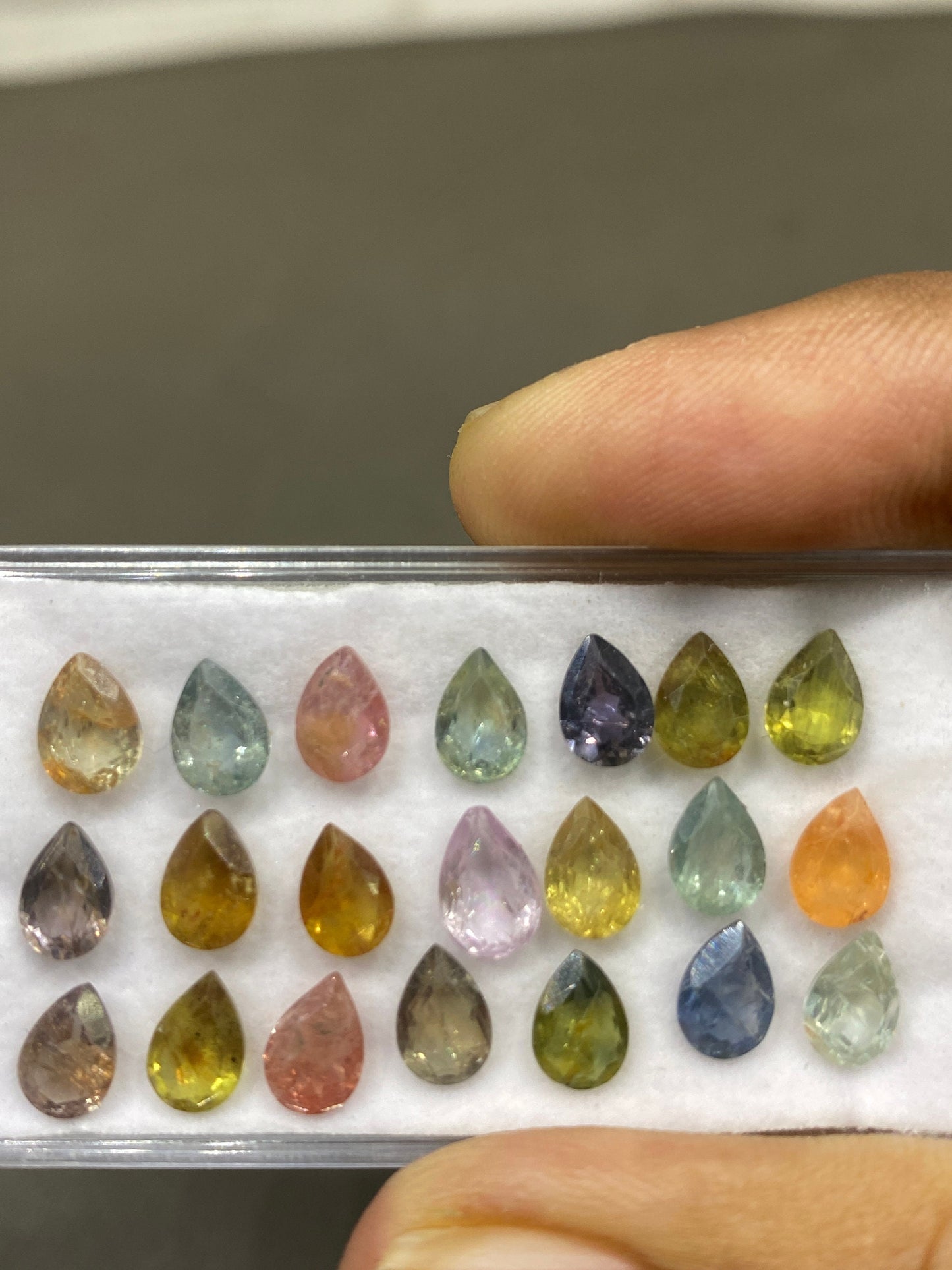 Fascinating Natural umba sapphire unheated untreated sapphire pear cutstones 19 carats size 7x5mm pcs 18 for jewelry multi sapphire cut