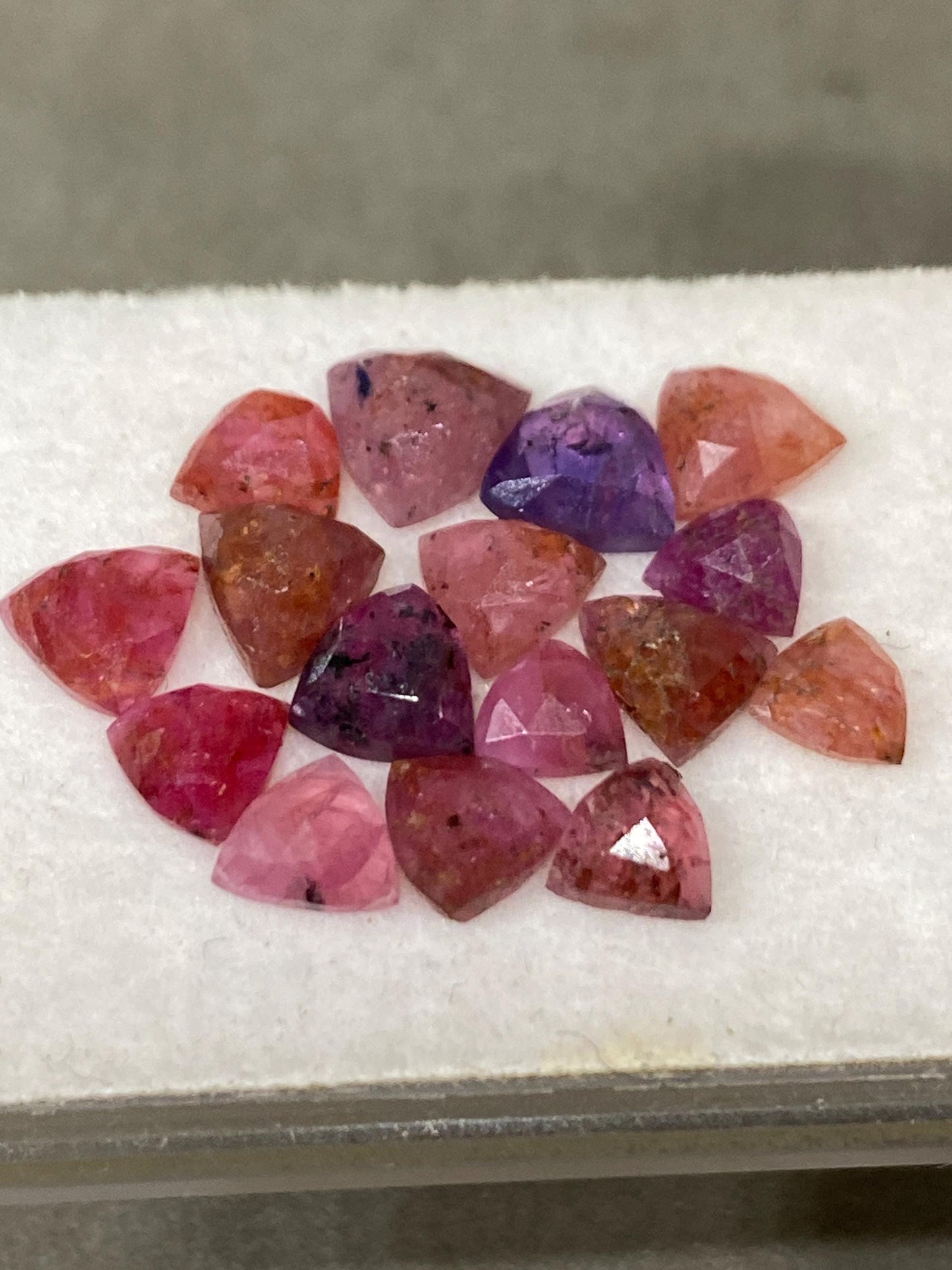 Beautiful Rare winza mines pretty bicolor pink sapphire rosecut trillion weight 12.85 cts pcs 17 size 5mm-7mm sapphire rosecut gems