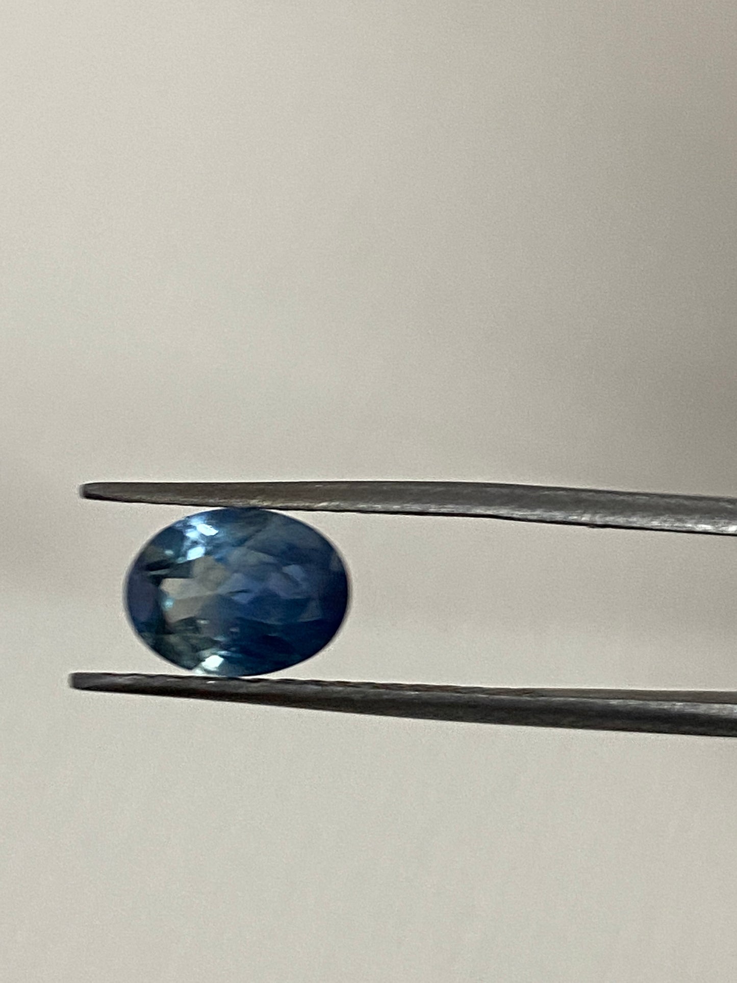 cute rare bicolor sapphire blue bi color sapphire natural unheated untreated weight 1.75 carats natural sapphire ring supply