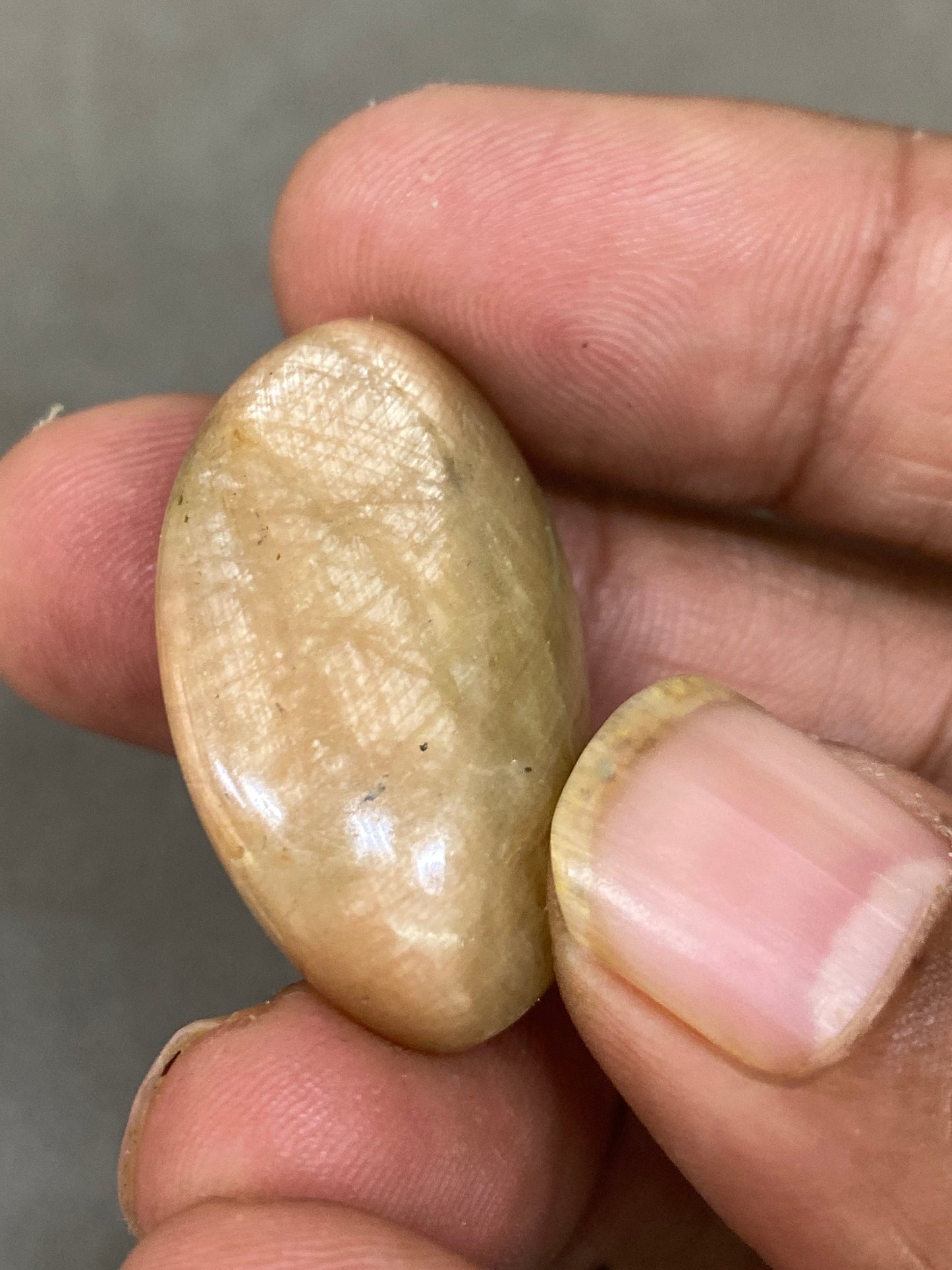 Rare yellow sheen sapphire nugget huge size 32x19mm weight 84 carats yellow sheen sapphire pendant size