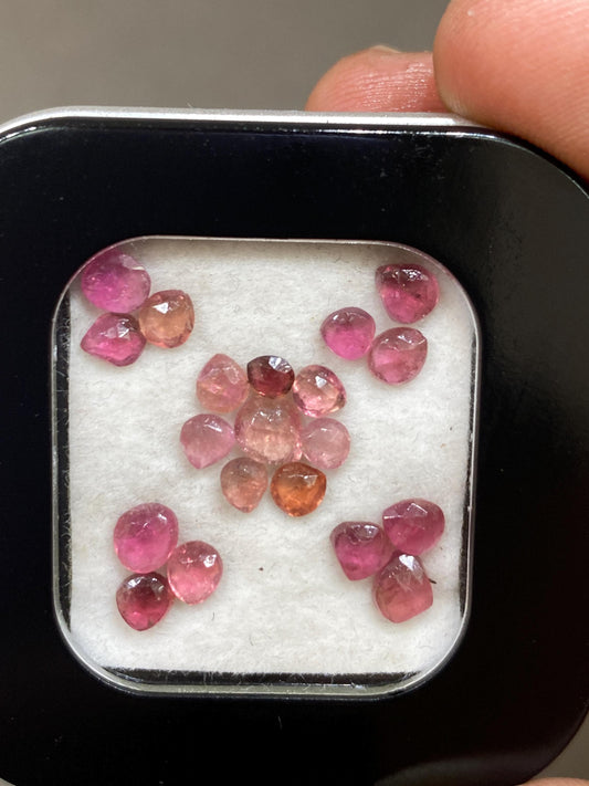 Pink tourmaline very small size faceted heart briolettes undrilled pcs 20 wt 5.5 carats size 3.7mm-5x4.4mm pink tourmaline heart briolettes