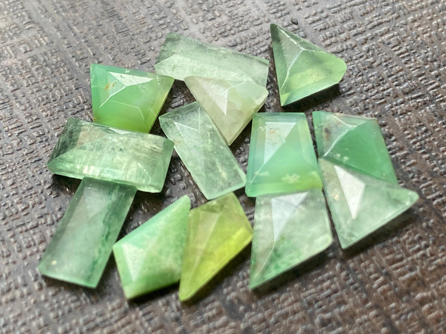 Vivacious chrysoprase  Geometric stepcut wholesale lot Pcs 13 weight 12.85 carats size 7x6mm-9x5mm chrysoprase stepcut