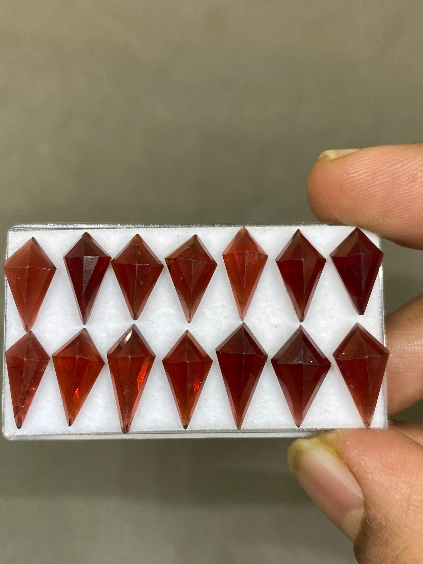 Awesome Red garnet kite step cuts aaa quality wt 32 cts pcs 14 size 13x6mm-13x8mm red  garnet stepcut hexagon