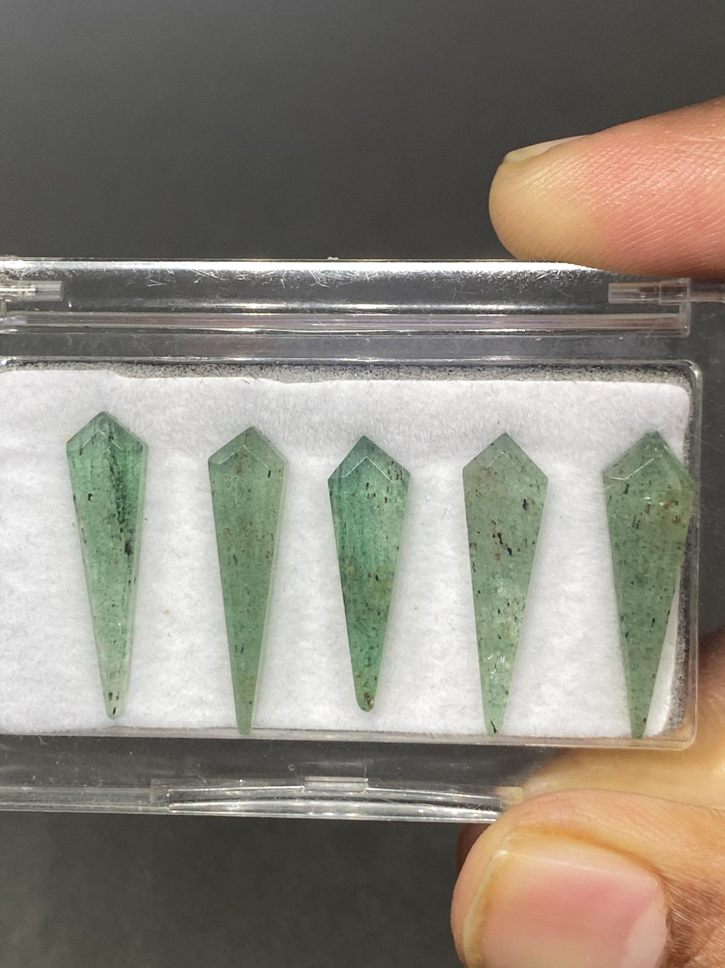 Stunning Green quartz step cut kite shape  wt 18.60 carats pcs 5 size 22x7-24x7mm green quartz rosecut gems rings pendants supply