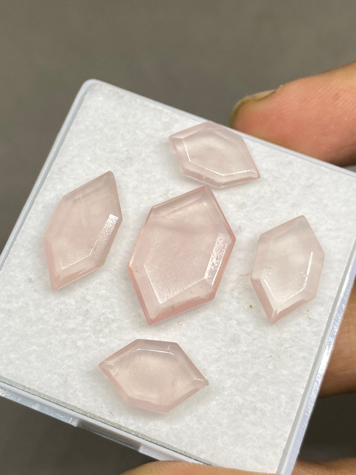 Cute rare rose quartz hexagon mirror cut weight 32 cts pcs 6 size 15x9-23x12mm rose quartz stepcut hexagon