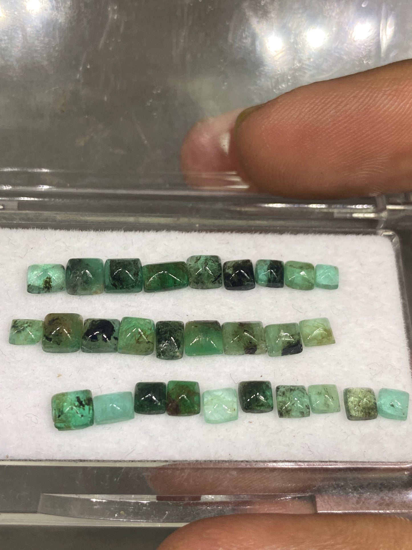 Stunning rare Emerald cabochons smooth polished sugar loaf weight 9.85 cts size  3mm-4.5mm pcs 28 Emerald cabochon sugarloaf