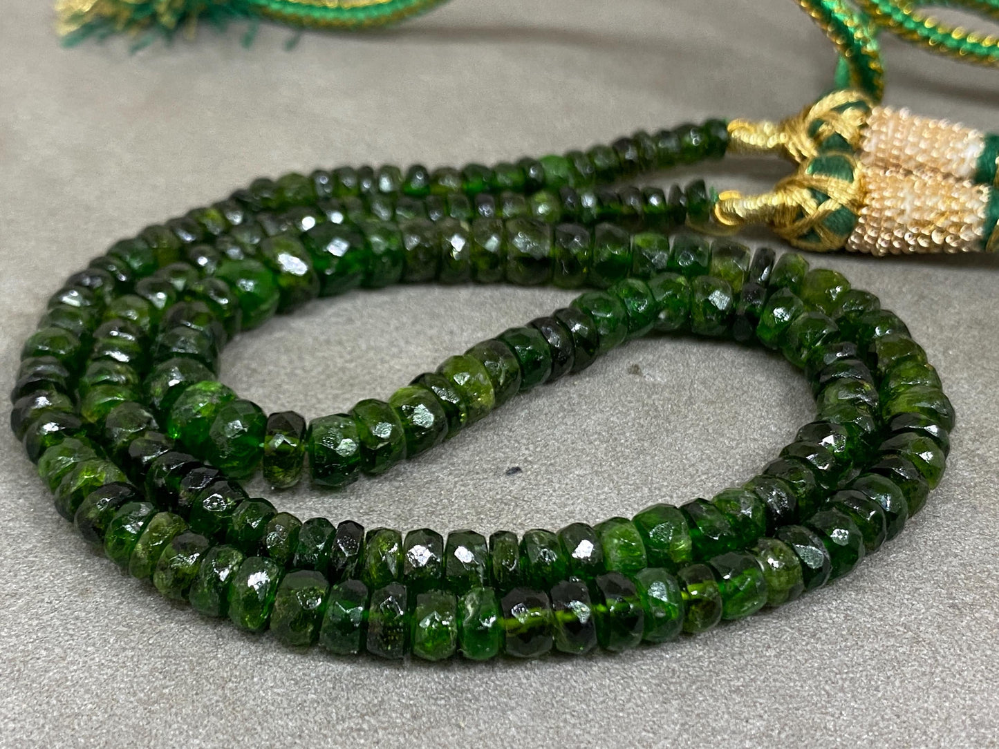 Rare chrome diopside faceted beads rare necklace weight 112 cts size 4.5mm-6mm  length 18 inches