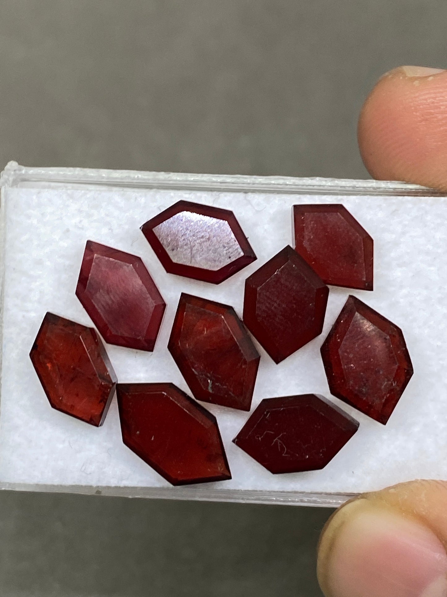 Amazing Red garnet hexagon mirror cuts aaa quality wt 32 cts pcs 9 size 11x6-13x7mm red garnet hexagon double side faceted garnet