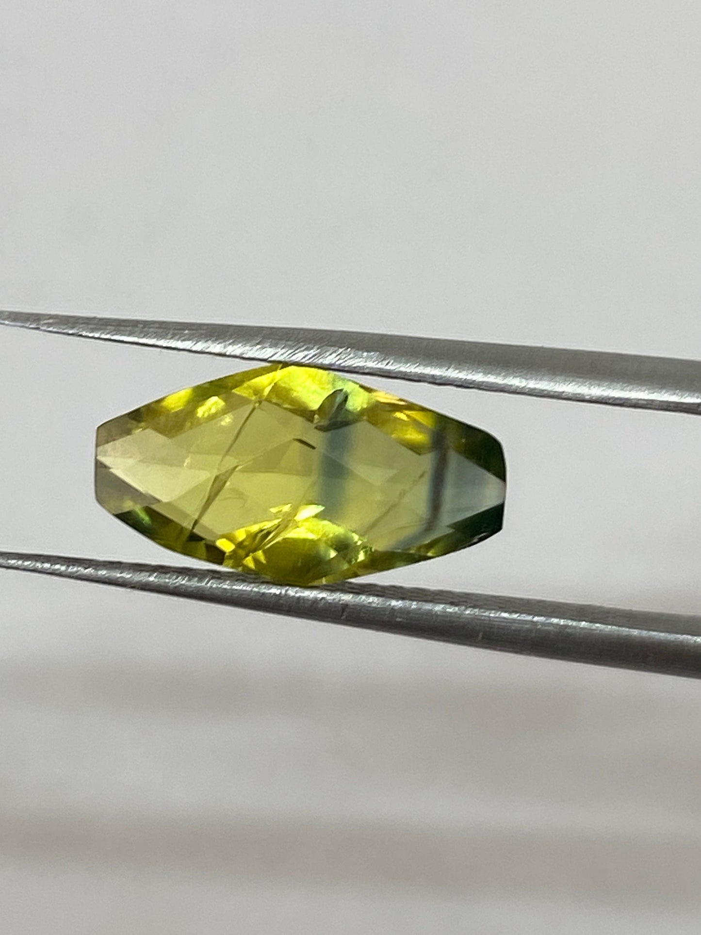 Very Rare Bi color sapphire yellow sapphire blue sapphire faceted 3.20 cts aaa sapphire ideal for ring fancy sapphire pitambari neelam