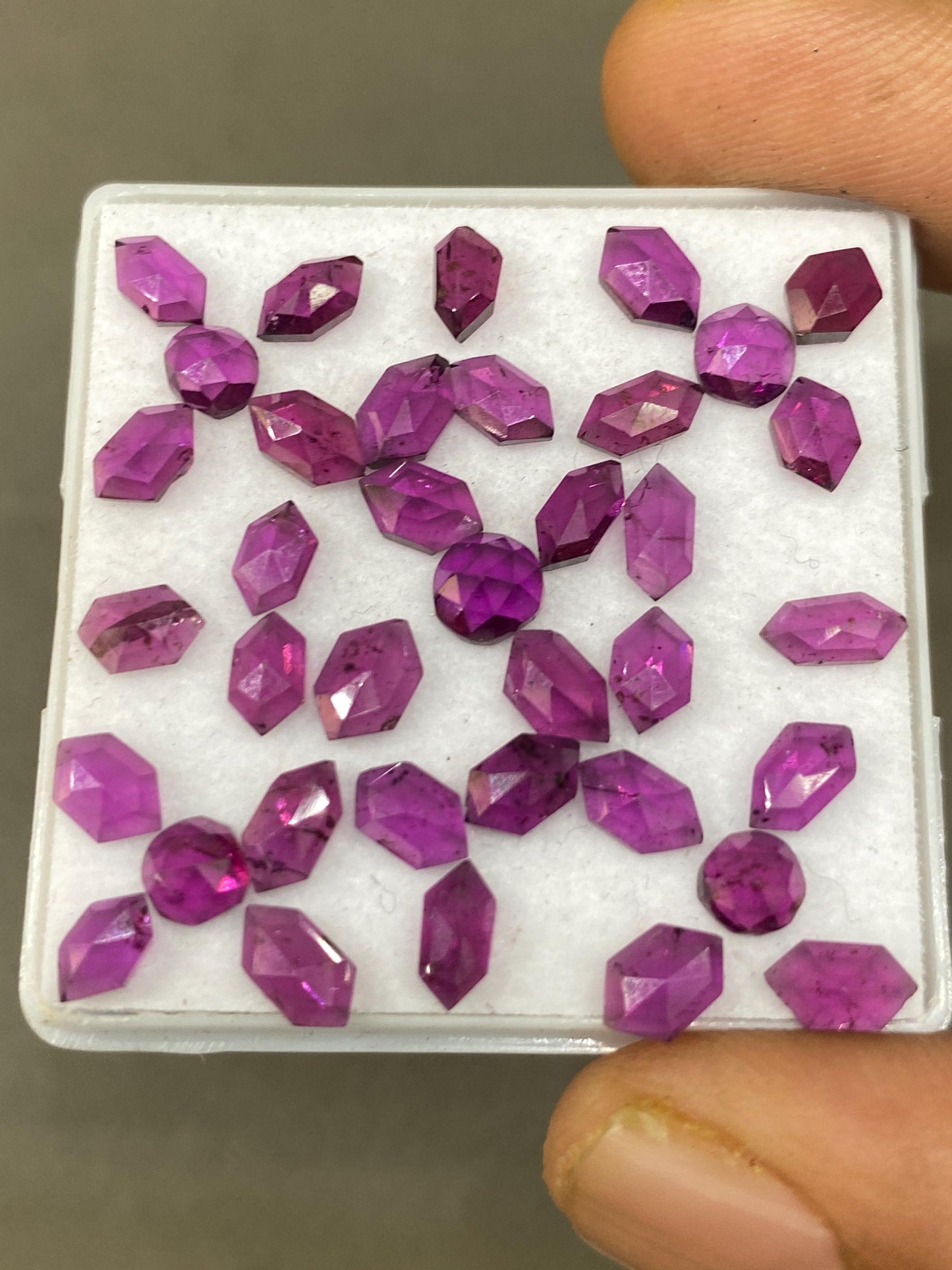 Gorgeous Rhodolite garnet hexagon step cuts Malaya aaa quality wt 20.50 cts pcs 37 size 5.8x3.2mm-6.5x4mm Rhodolite garnet stepcut hexagons