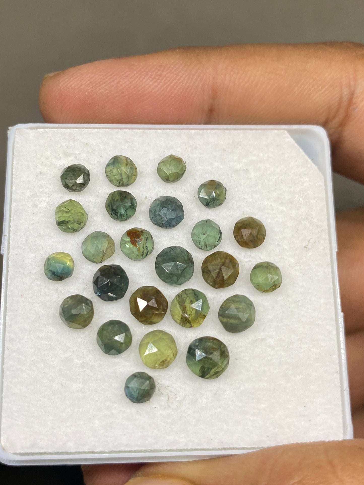 Vivacious rare Green sapphire rosecut parti sapphire blue green bi color sapphire round pcs 24 wt 14 cts 5mm-5.8mm rosecut sapphire