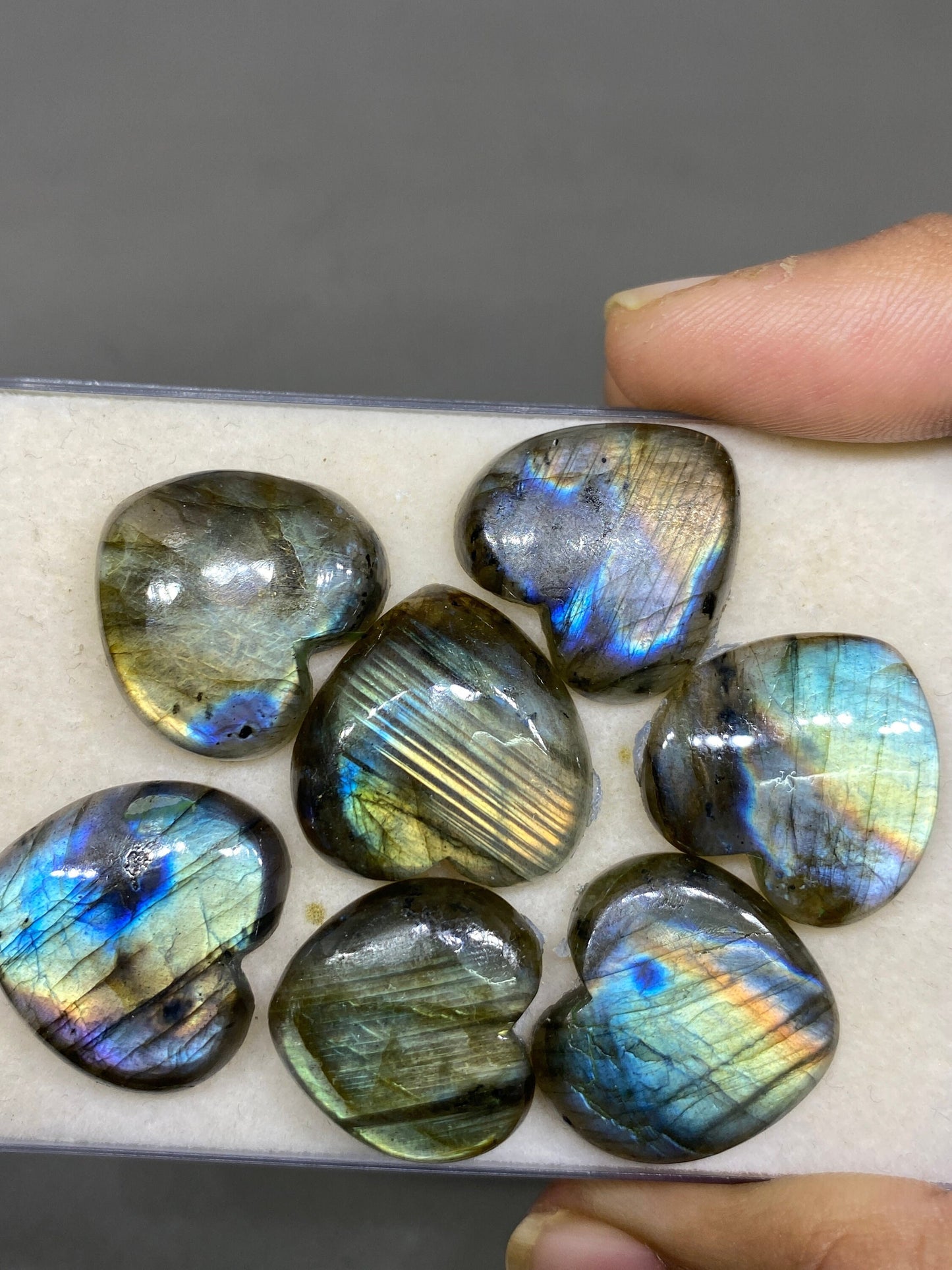 Stunning Rare labradorite heart cabochon pcs  7 weight 139 carats size 19mm-21mm labradorite heart cabochons smooth polished gem for pendant