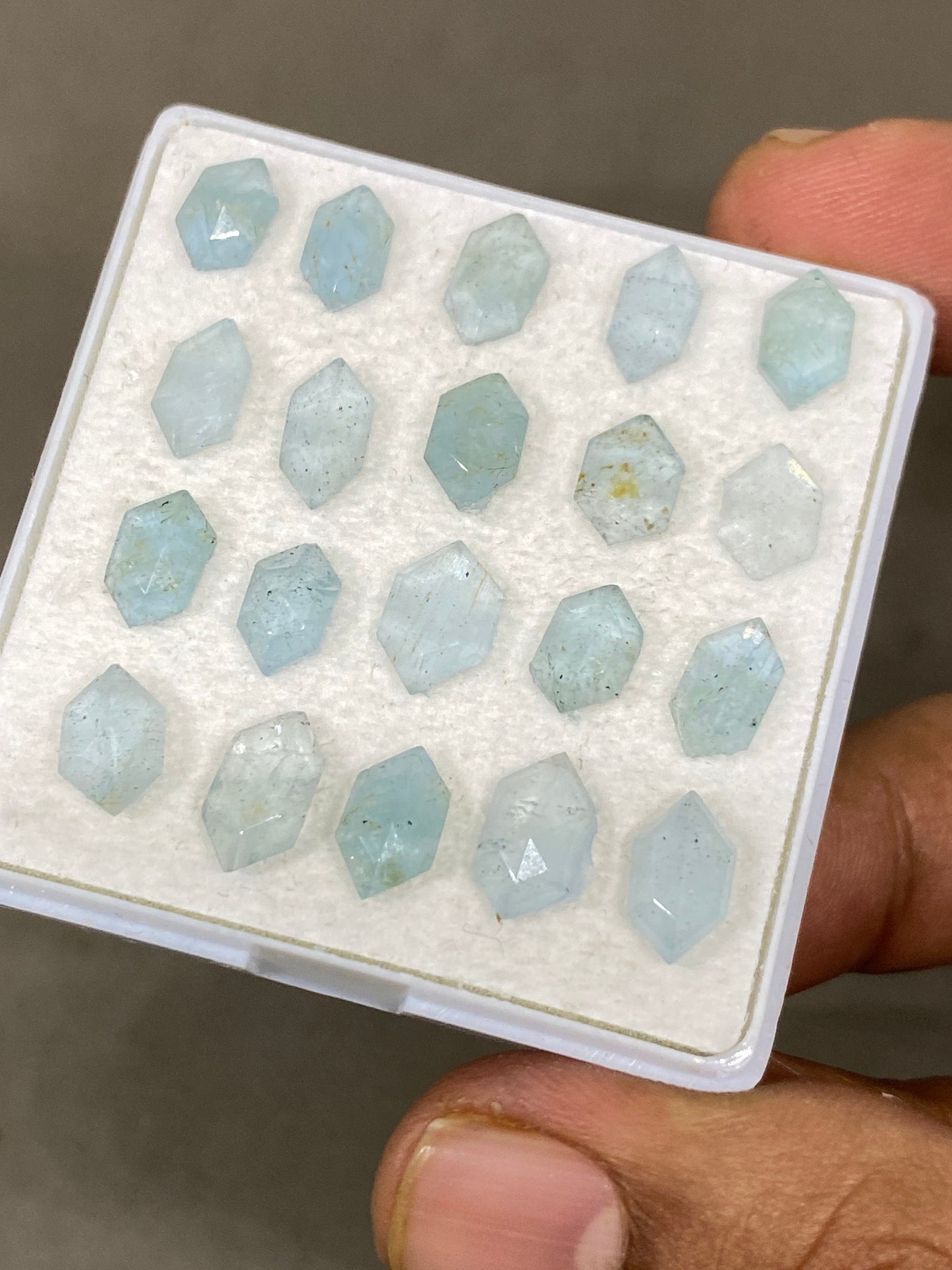 Stunning  natural aquamarine step cut hexagons  wt 19 carats size 8.2x5-10.3x8.5mm pcs 20 aquamarine stepcut flatback gems