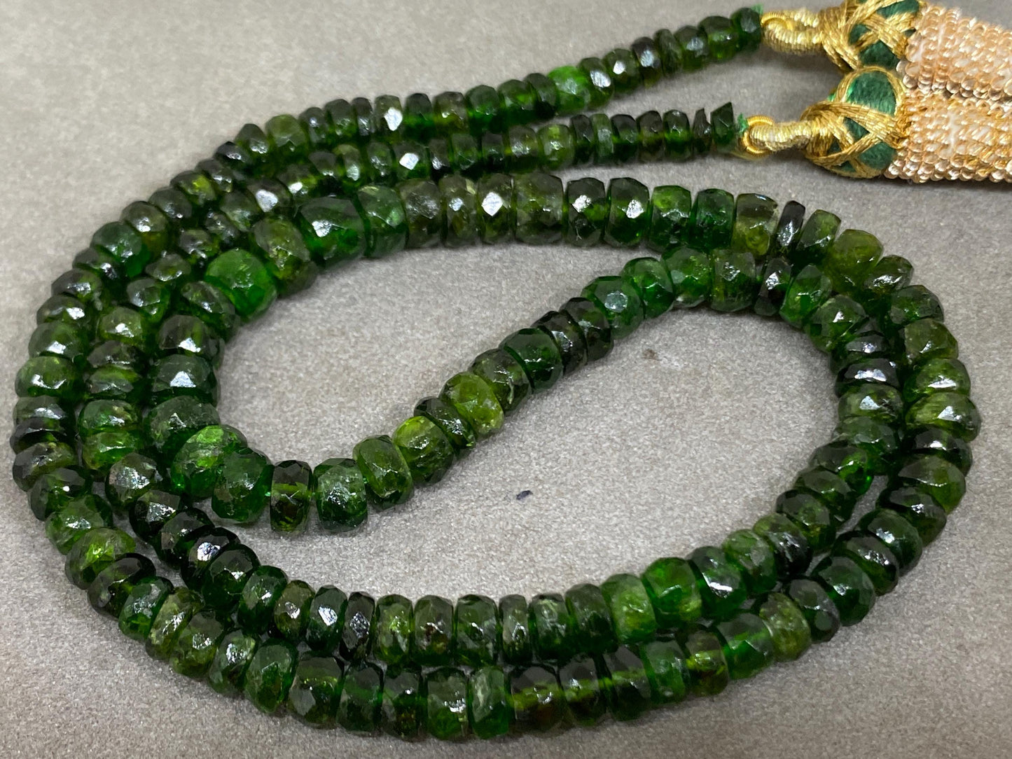 Rare chrome diopside faceted beads rare necklace weight 112 cts size 4.5mm-6mm  length 18 inches