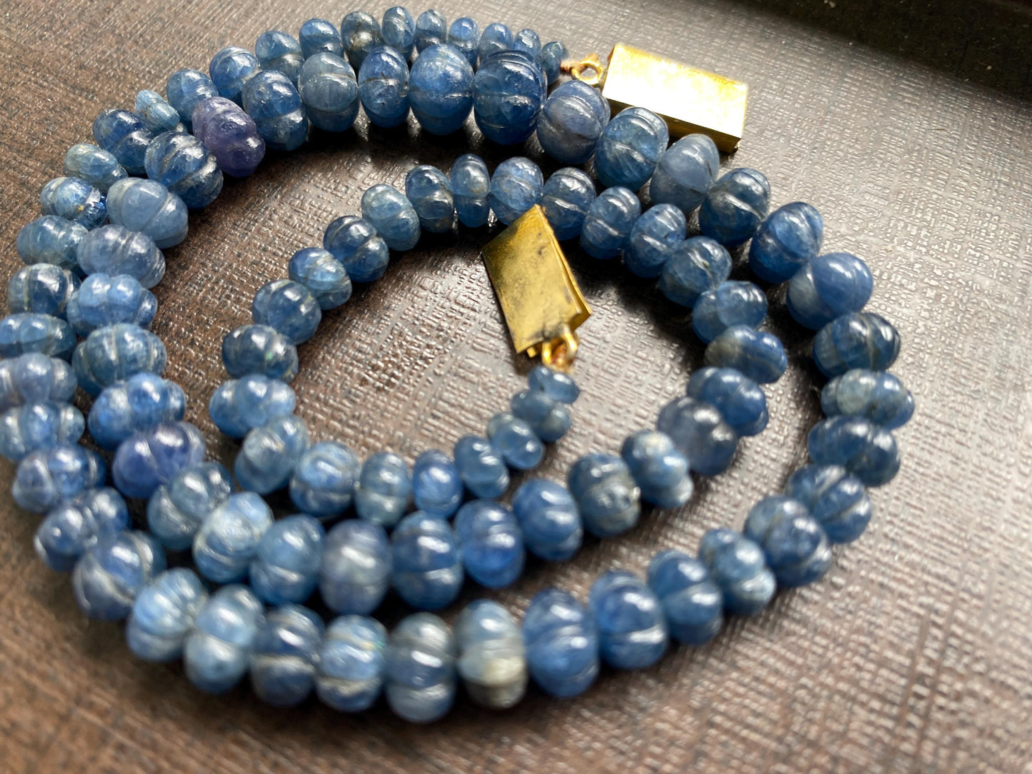 Blue sapphire melon carved beads 213  carats 17 inches length size 5.5mm-9mm sapphire carved beads Handcarved melon carving sapphire beads