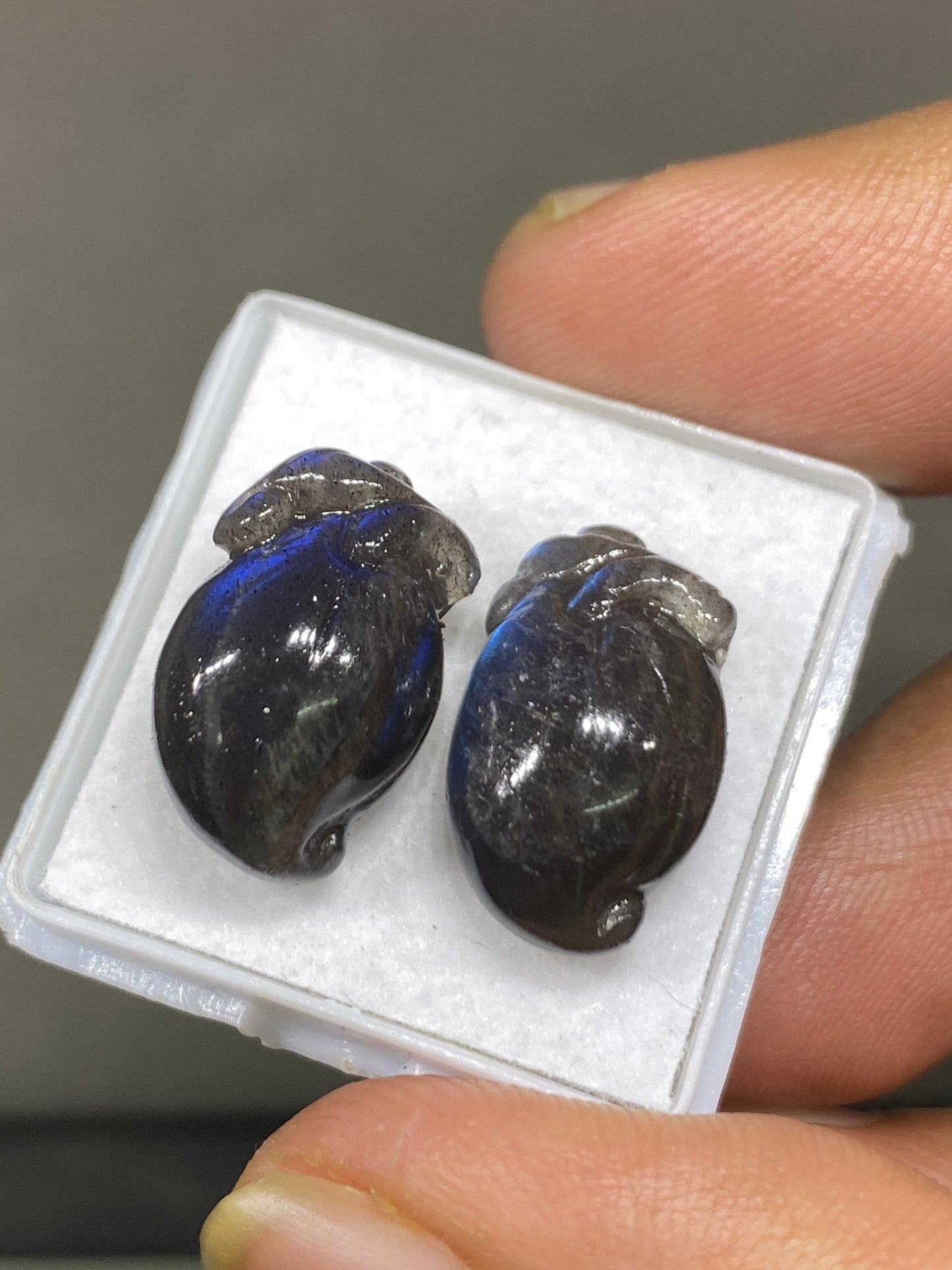 Rare Black rainbow labradorite brinjal carving blue fire smooth polished pcs 2 wt 19 cts size 17x11mm labradorite  carving