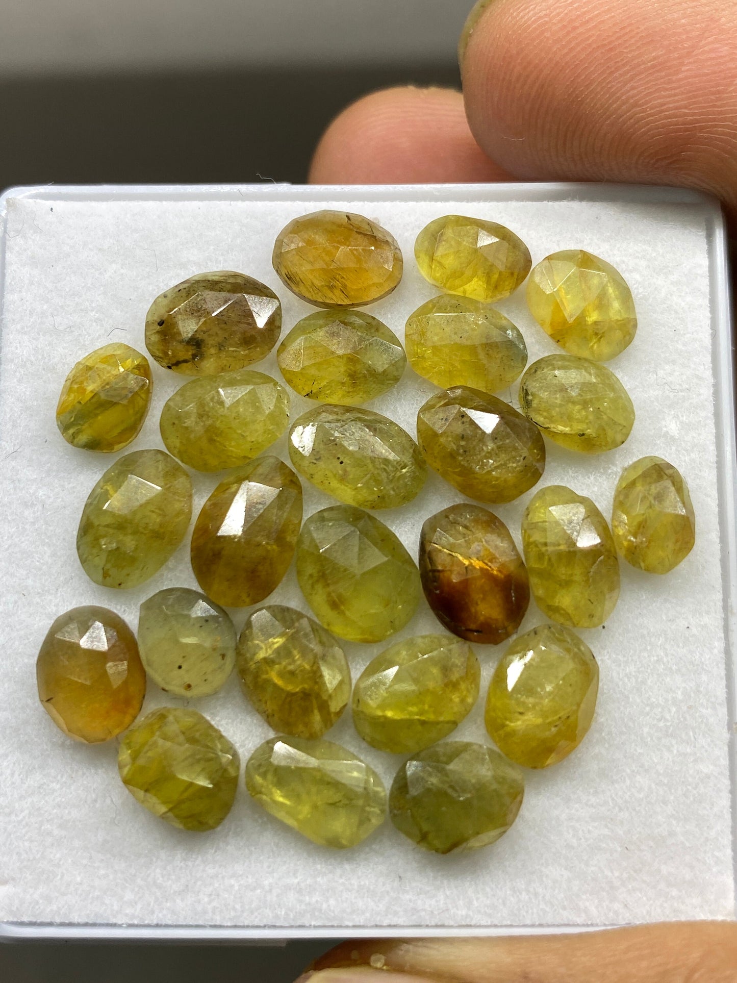 Stunning very rare Kenya mines yellow sapphire Bicolor rosecut wt 40 carats pcs 25 size 7x5-10x6mm sapphire rosecut gems