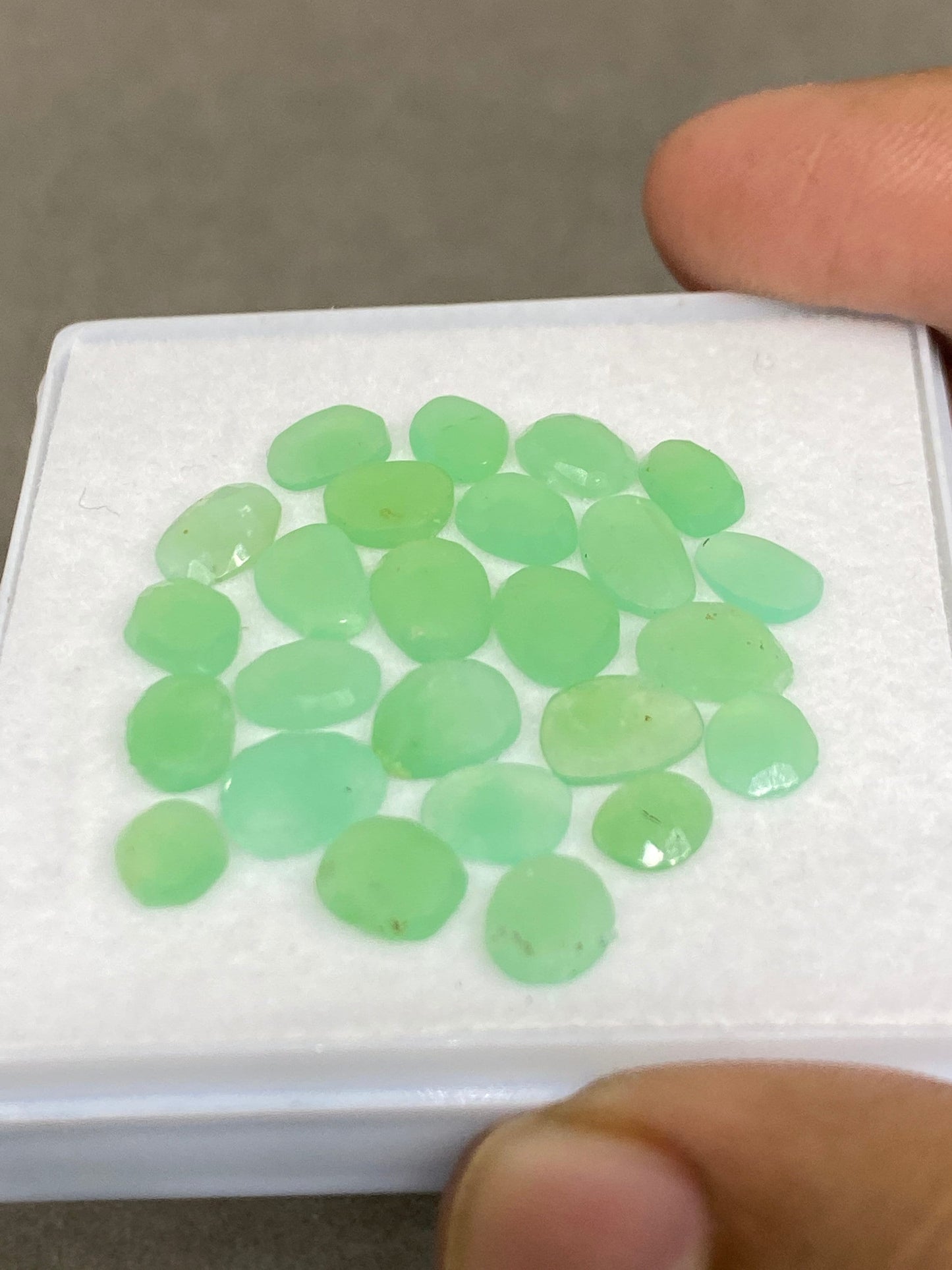 Nice Chrysoprase rosecut light green wholesale lot good quality wt 15 cts pcs 25 small size 5.3x5mm-8.4x5mm chrysoprase rosecut